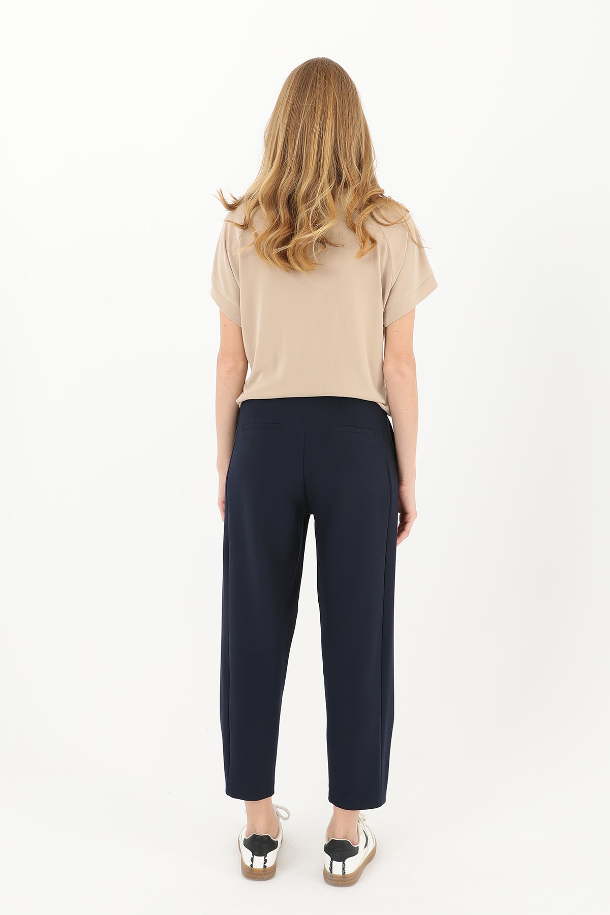 Kadın Önden Pleli Paçası Düğmeli Pantolon - 18123PNT