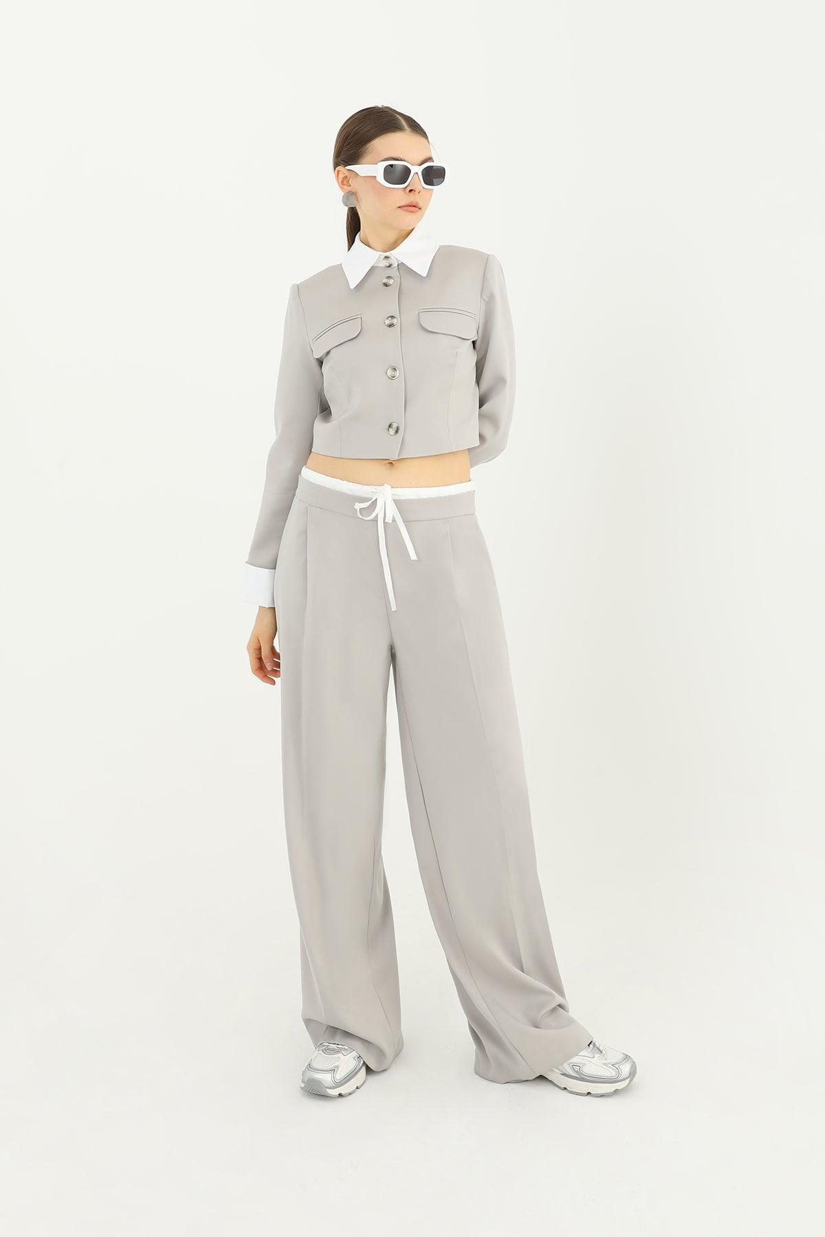 Kadın Yaka ve kol Detaylı Kısa Ceket - 31606CKT