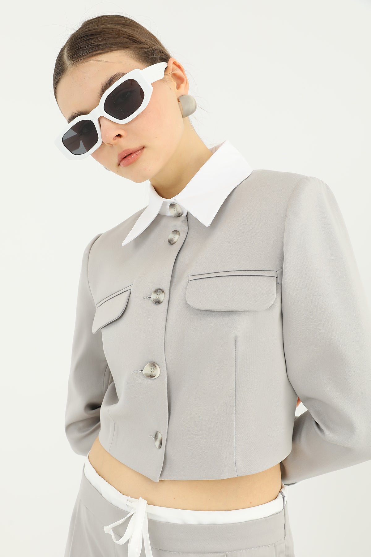 Kadın Yaka ve kol Detaylı Kısa Ceket - 31606CKT