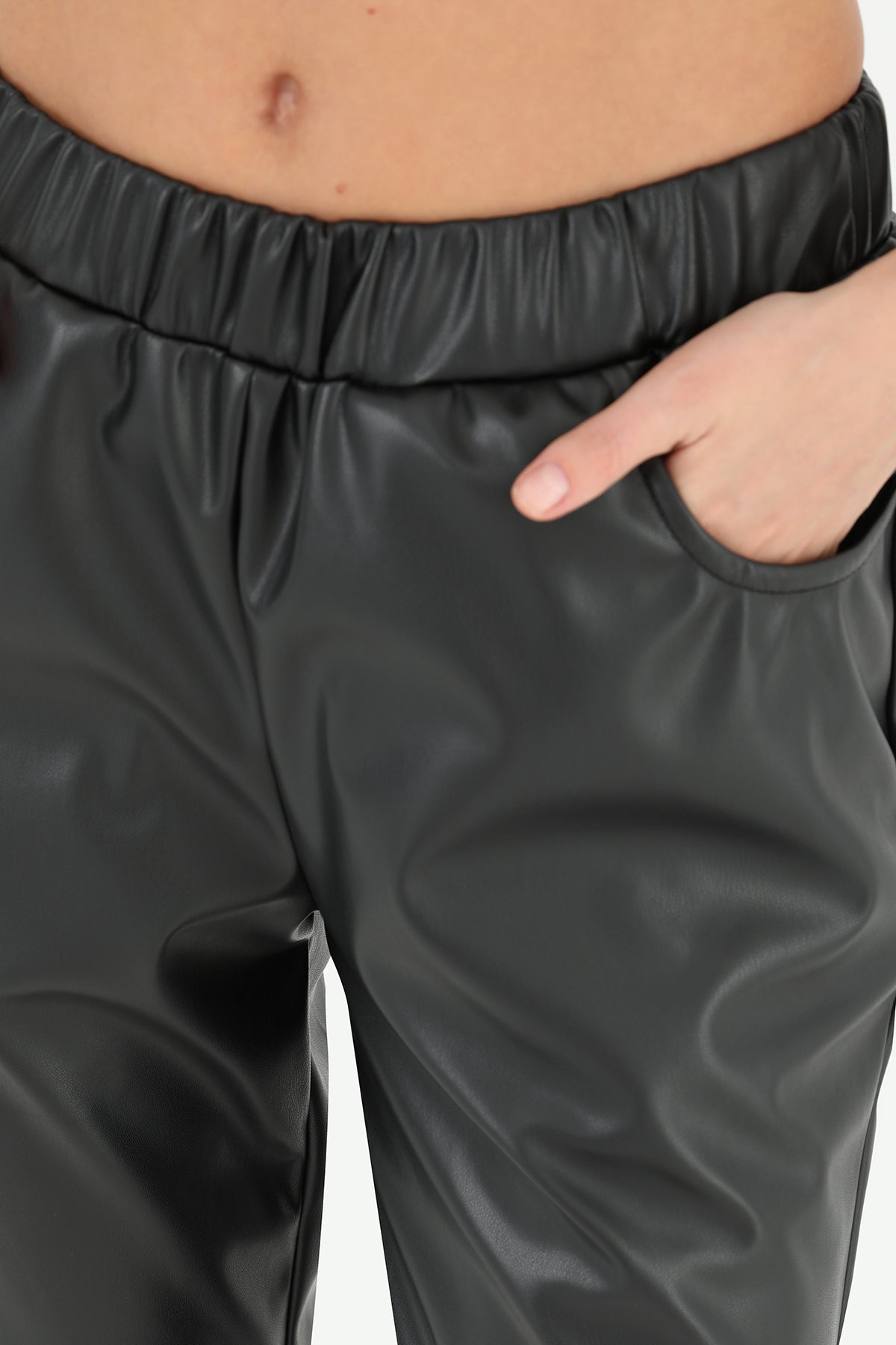 Kadın Beli Lastikli Cep Detaylı Deri Pantolon - 18205PNT