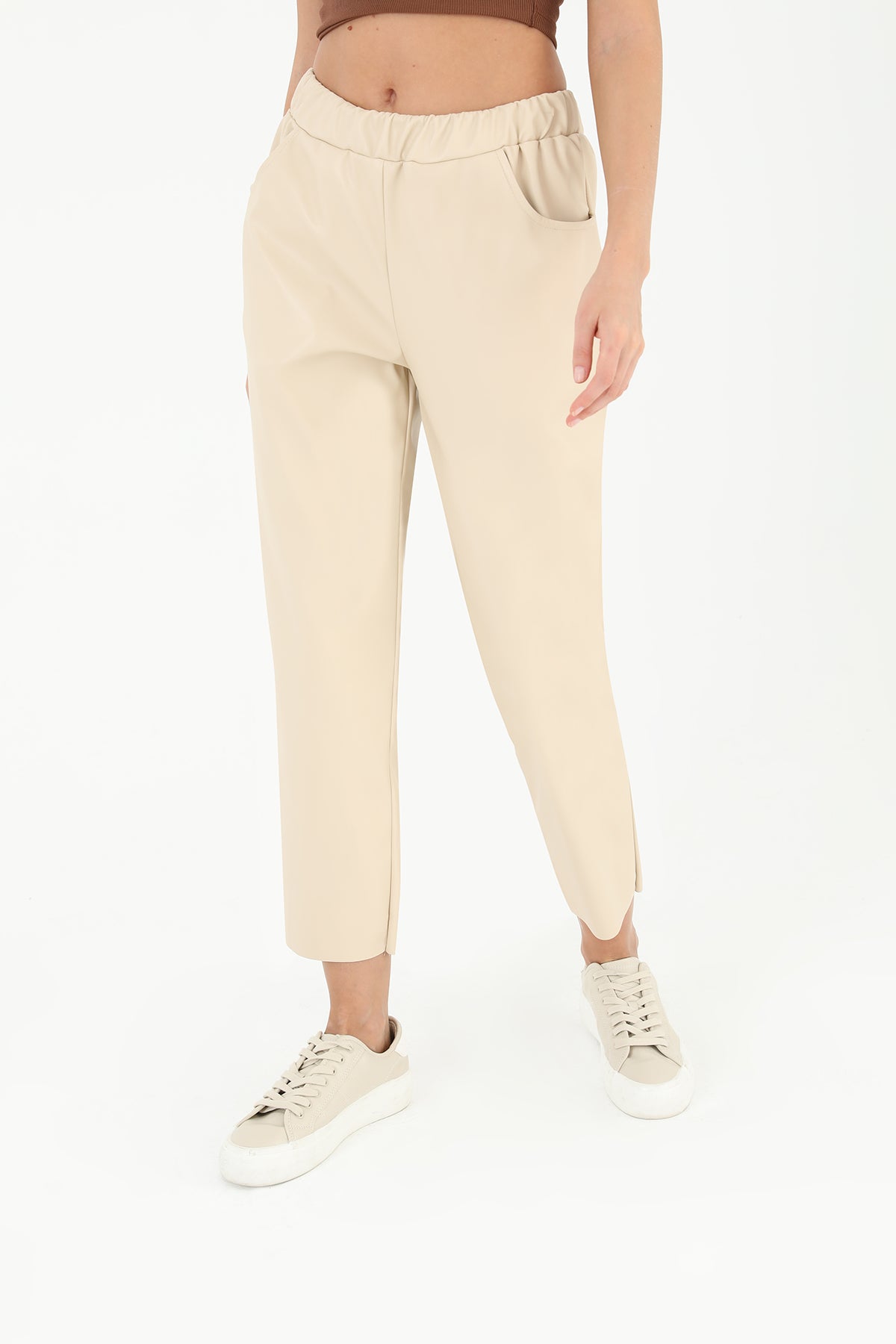 Kadın Beli Lastikli Cep Detaylı Deri Pantolon - 18205PNT