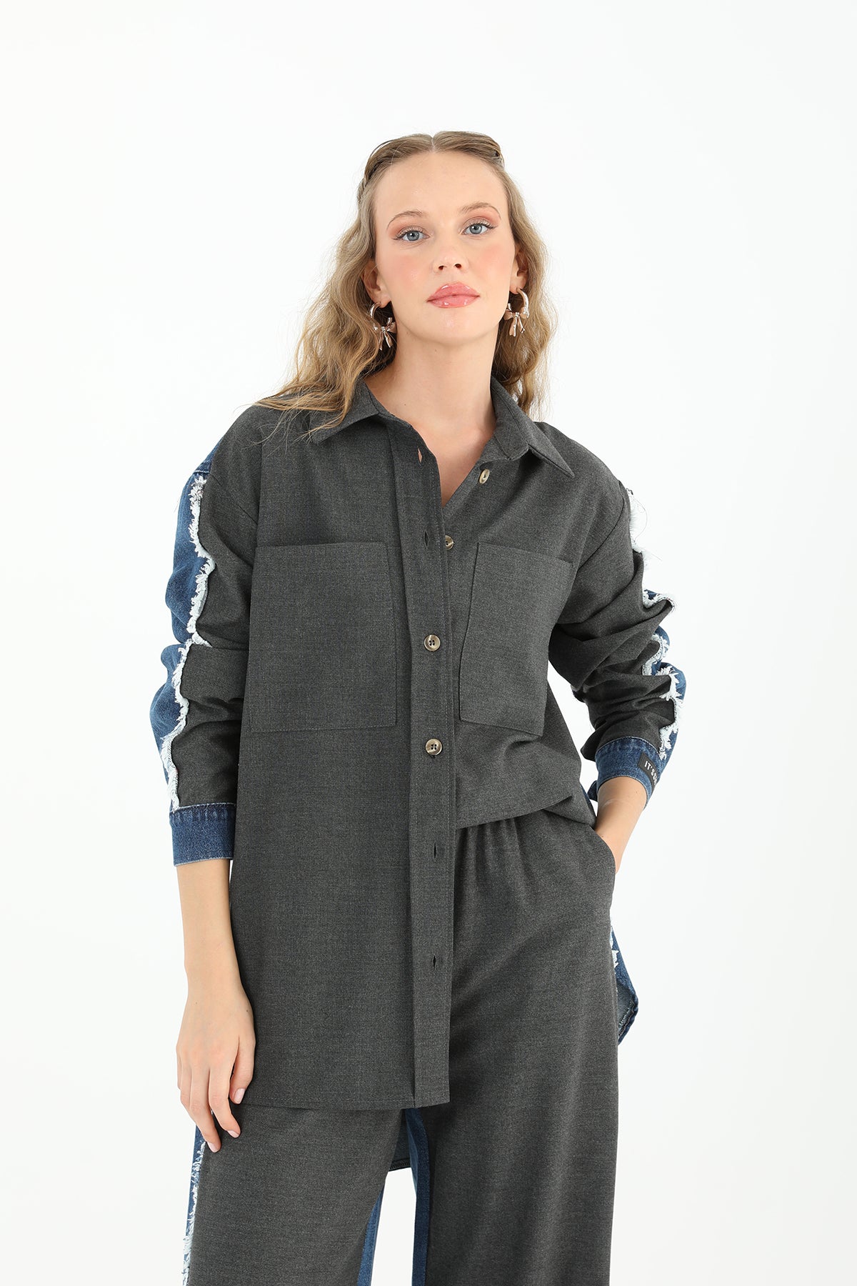 Kadın Kolu Kot Detaylı Geniş Cepli Gömlek - 31981GML