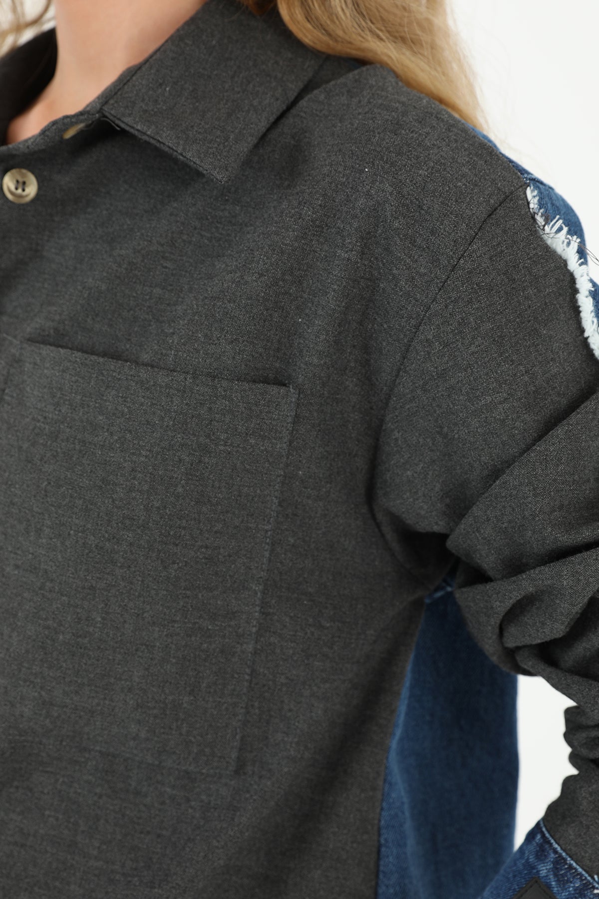 Kadın Kolu Kot Detaylı Geniş Cepli Gömlek - 31981GML