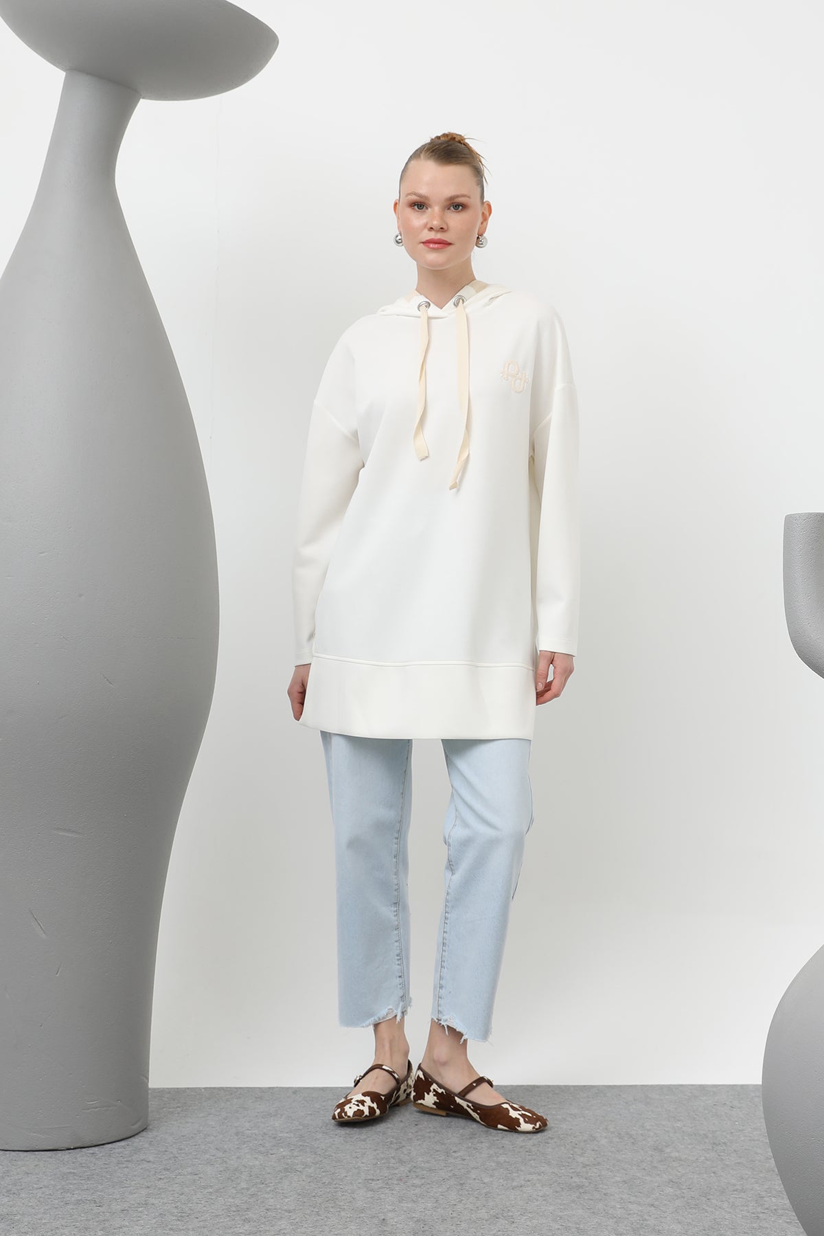 Kadın Nakış Detaylı Balıksırtı Kapişonlu Tunik - 25S-10615TUN