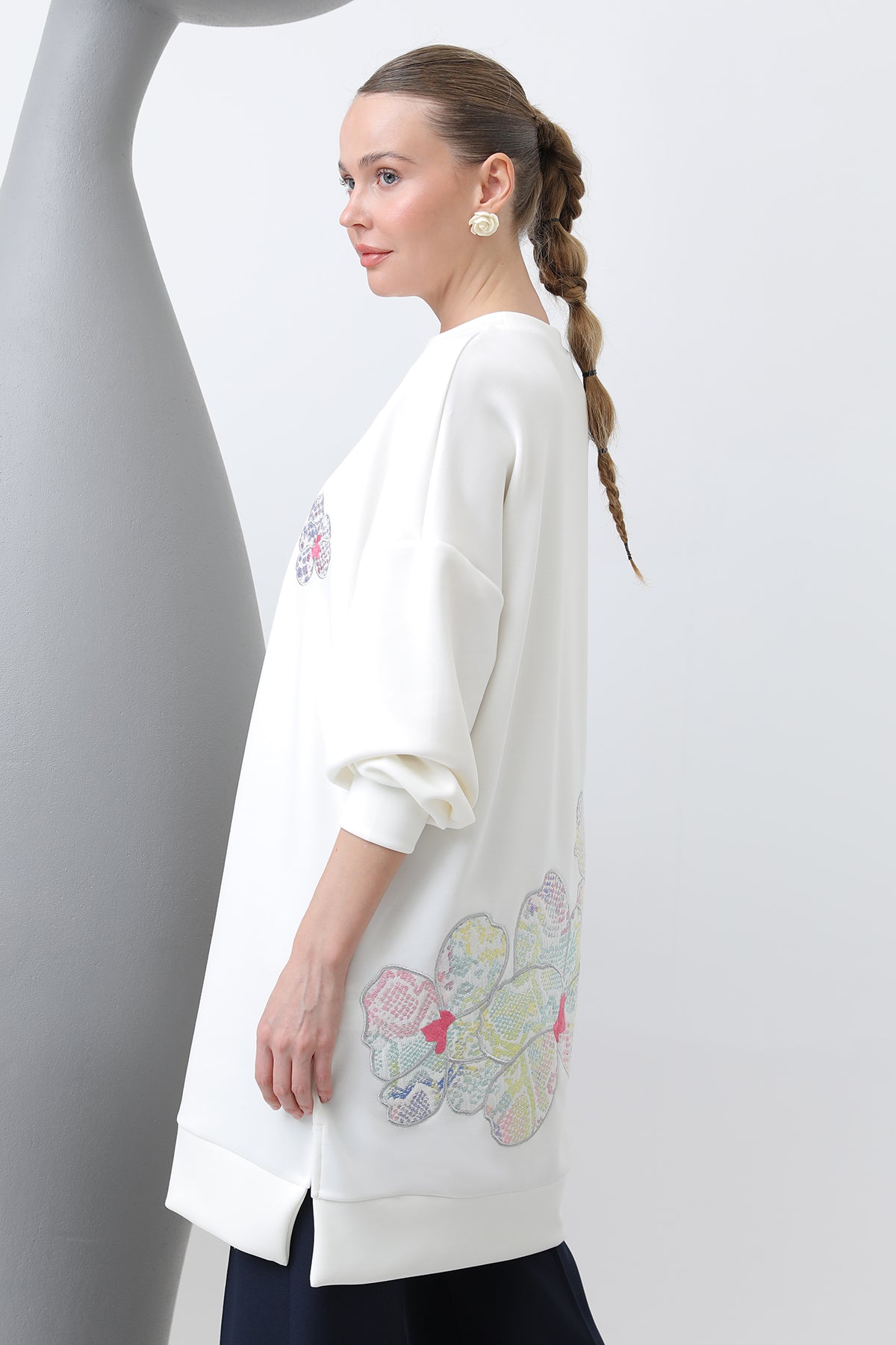 Kadın Önü Ve Arkası Nakış Detaylı Garnili Tunik - 10641TNK