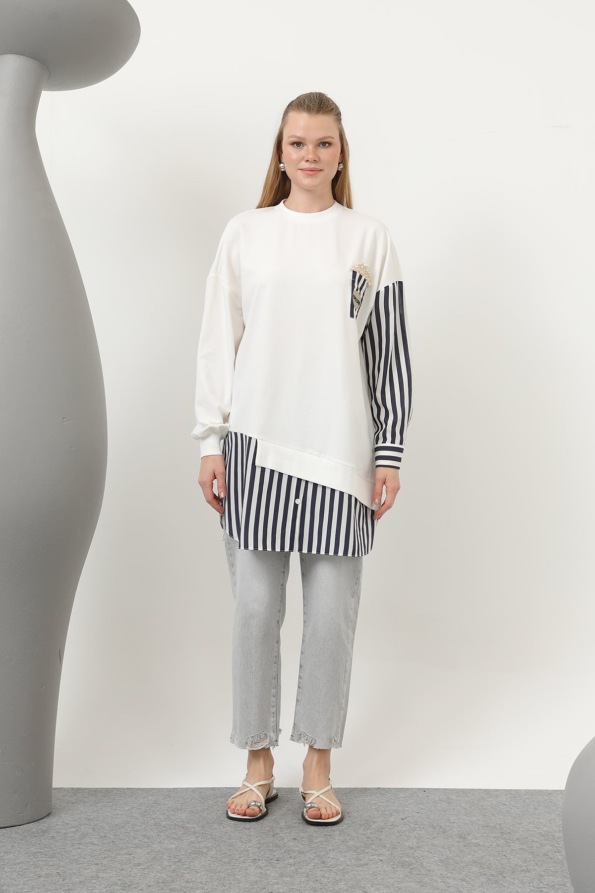 Kadın Önü Pop Corn Baskılı ve Boncuk İşlemeli Çizgi Garnili Tunik - 10651TUN