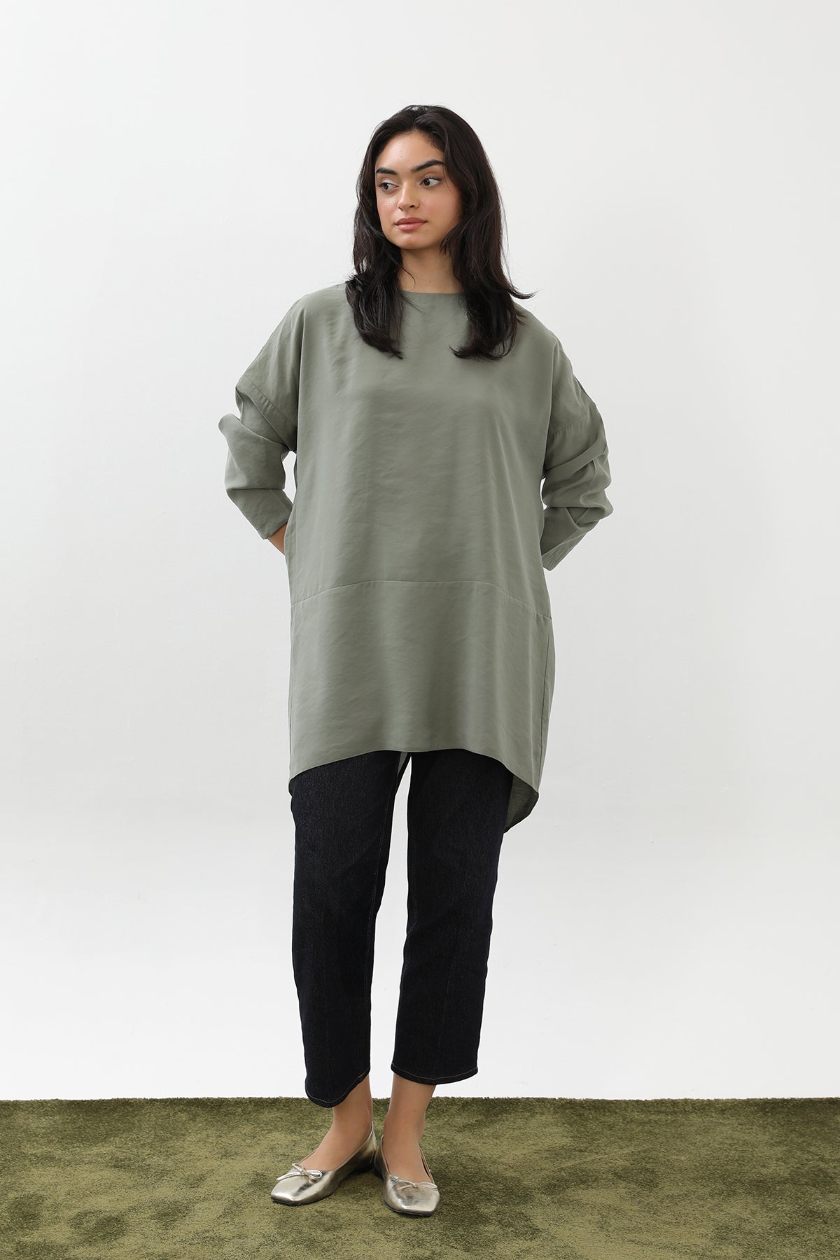 Kadın Arkası Çapraz Yırtmaçlı Tunik - 10675TUN