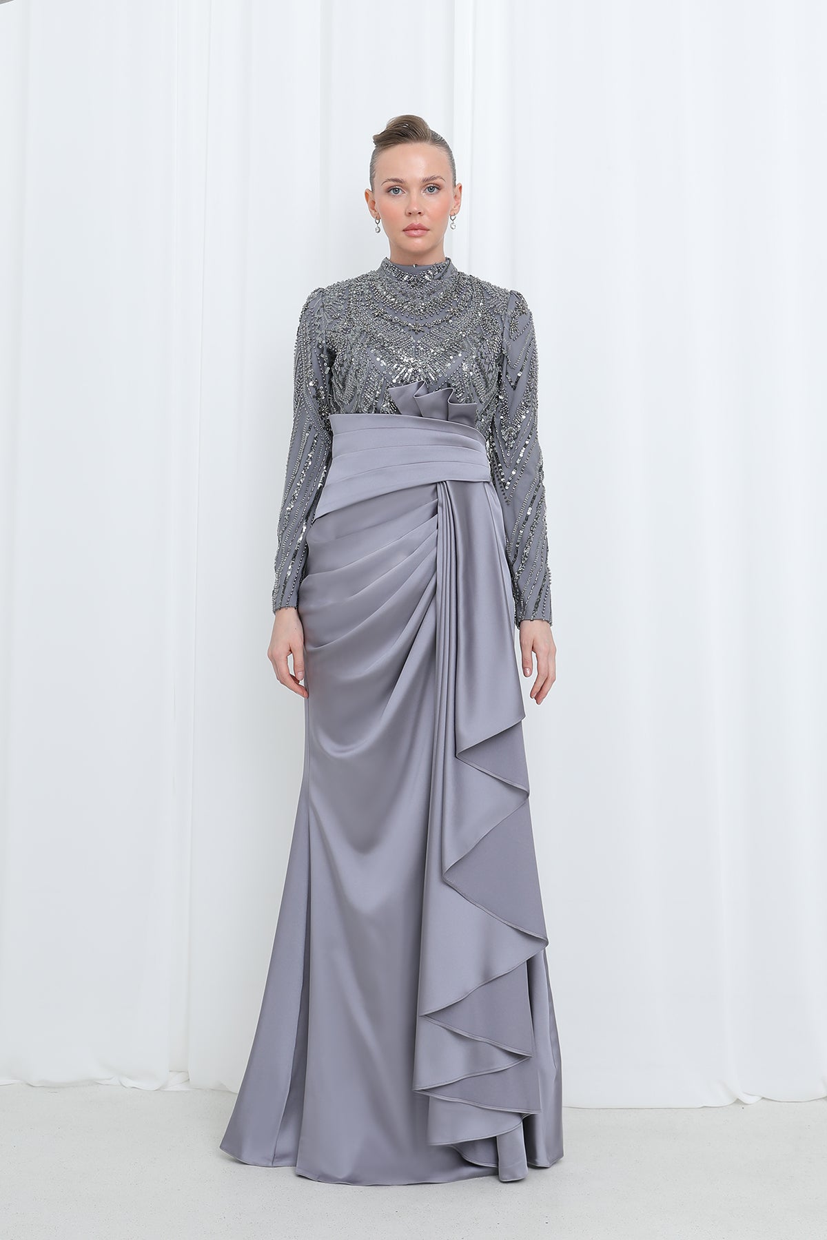 Kadın Üstü İşlemeli Bel Kısmı Drape Detaylı Saten Abiye - 12582ELB