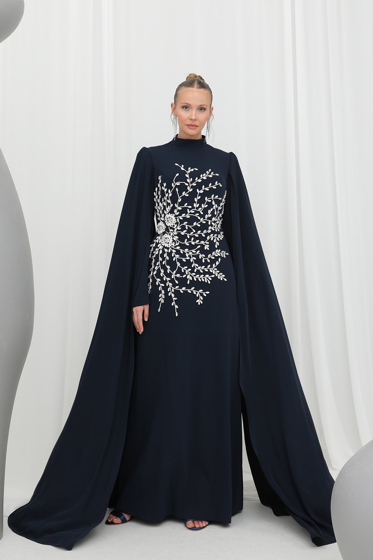 Kadın Yaprak Taş İşlemeli Pelerinli Abiye -12583ELB