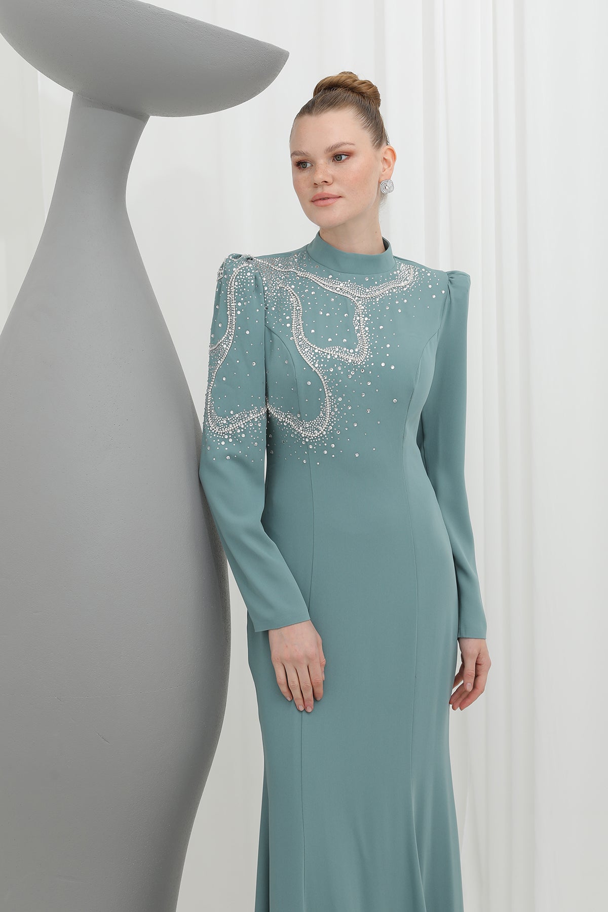 Kadın Galaksi Işıltısı Asimetrik Taş İşlemeli Abiye -12585ELB