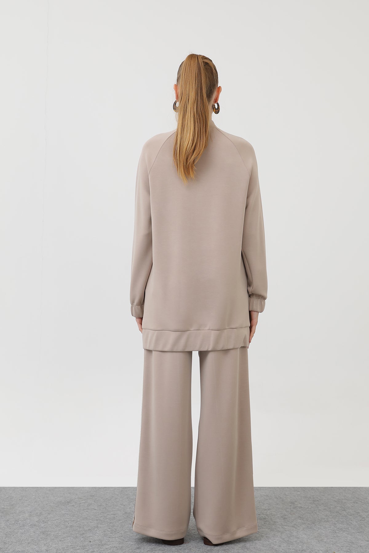 Kadın Fermuarlı Omuzu Hazır Şerit Detaylı Pantolonlu Takım - 14290TKS