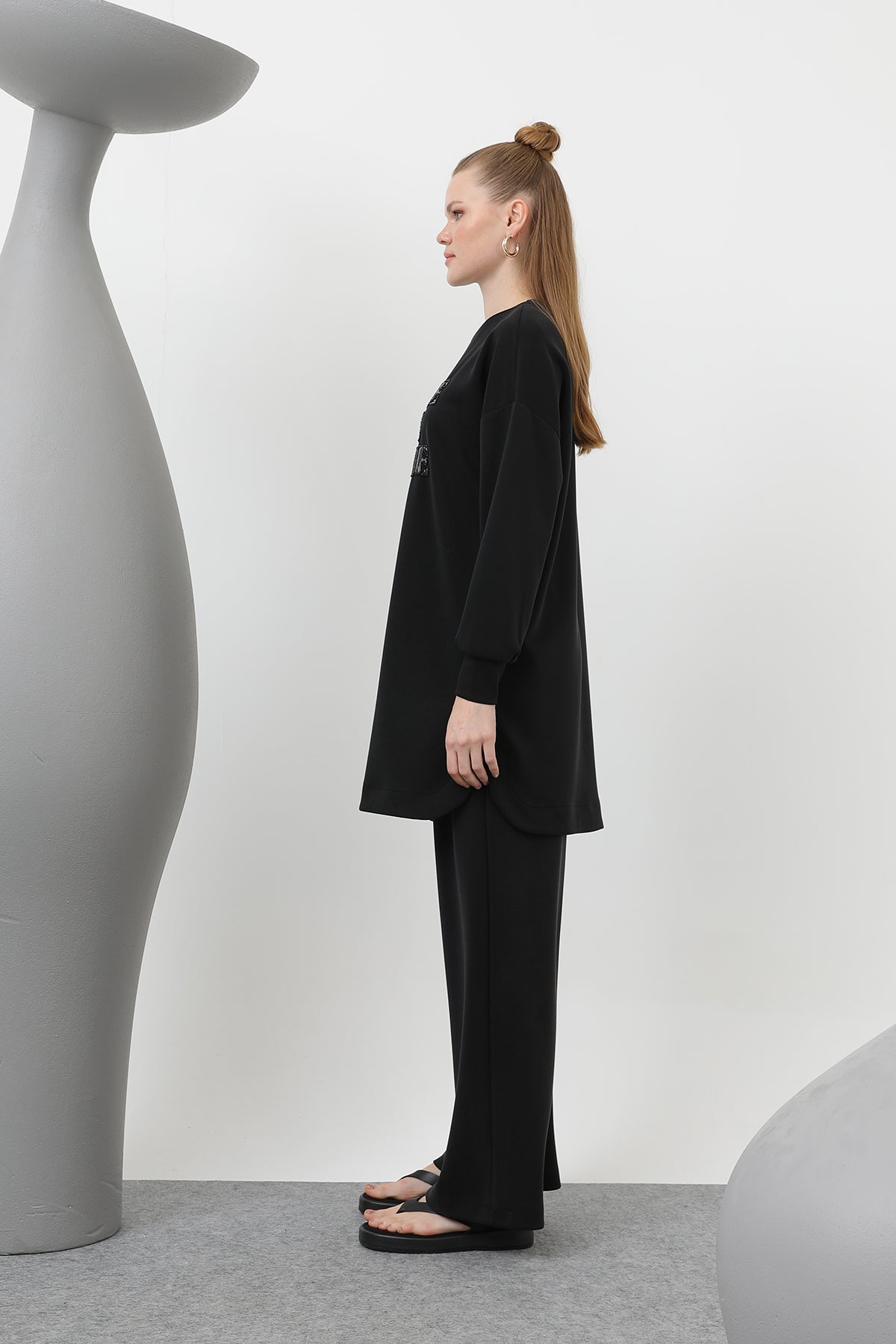 Kadın Önü Taş Ve Pul İşleme Yazılı Ve Pantolonlu Takım - 14300TKS