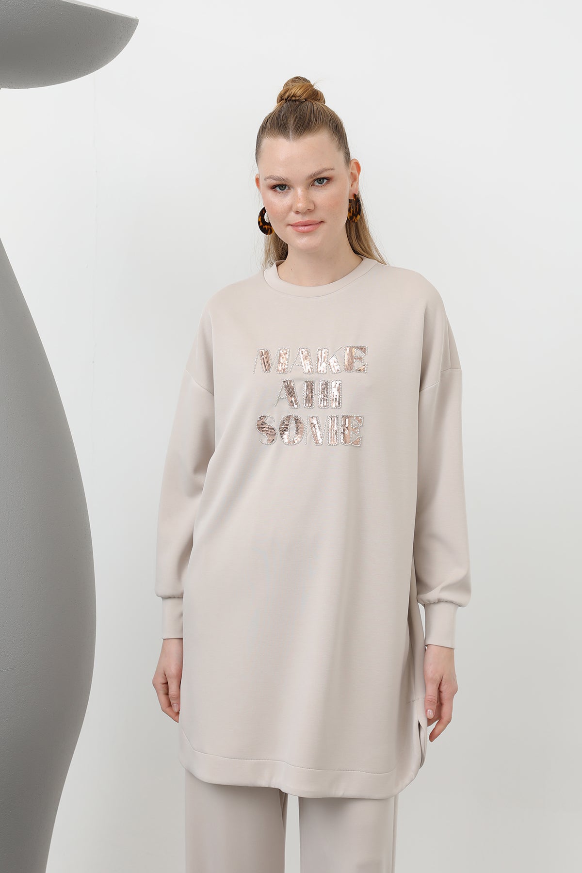 Kadın Önü Taş Ve Pul İşleme Yazılı Ve Pantolonlu Takım - 14300TKS