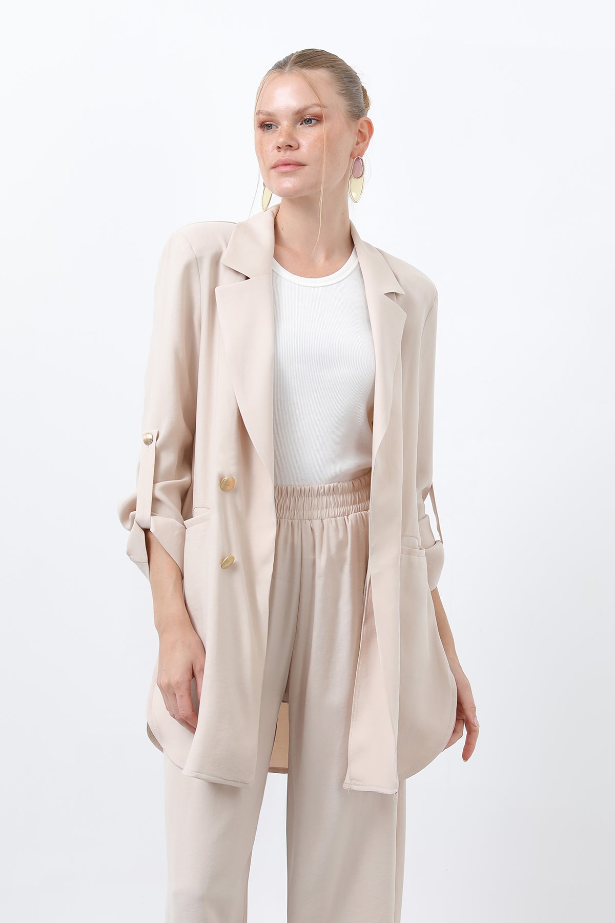 Kadın Düğme Detaylı Pantolonlu Blazer Ceket Takım - 14321TKM