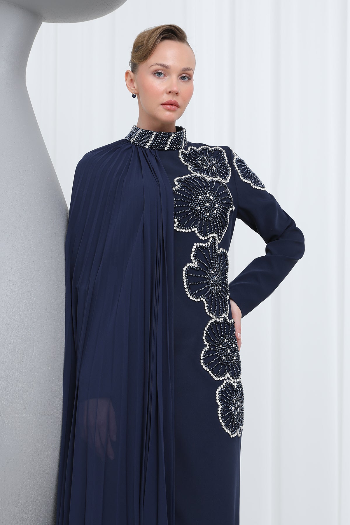 Kadın Tek Taraf Şifon Pelerinli Çiçek İşlemeli Tesettür Abiye-17013ELB