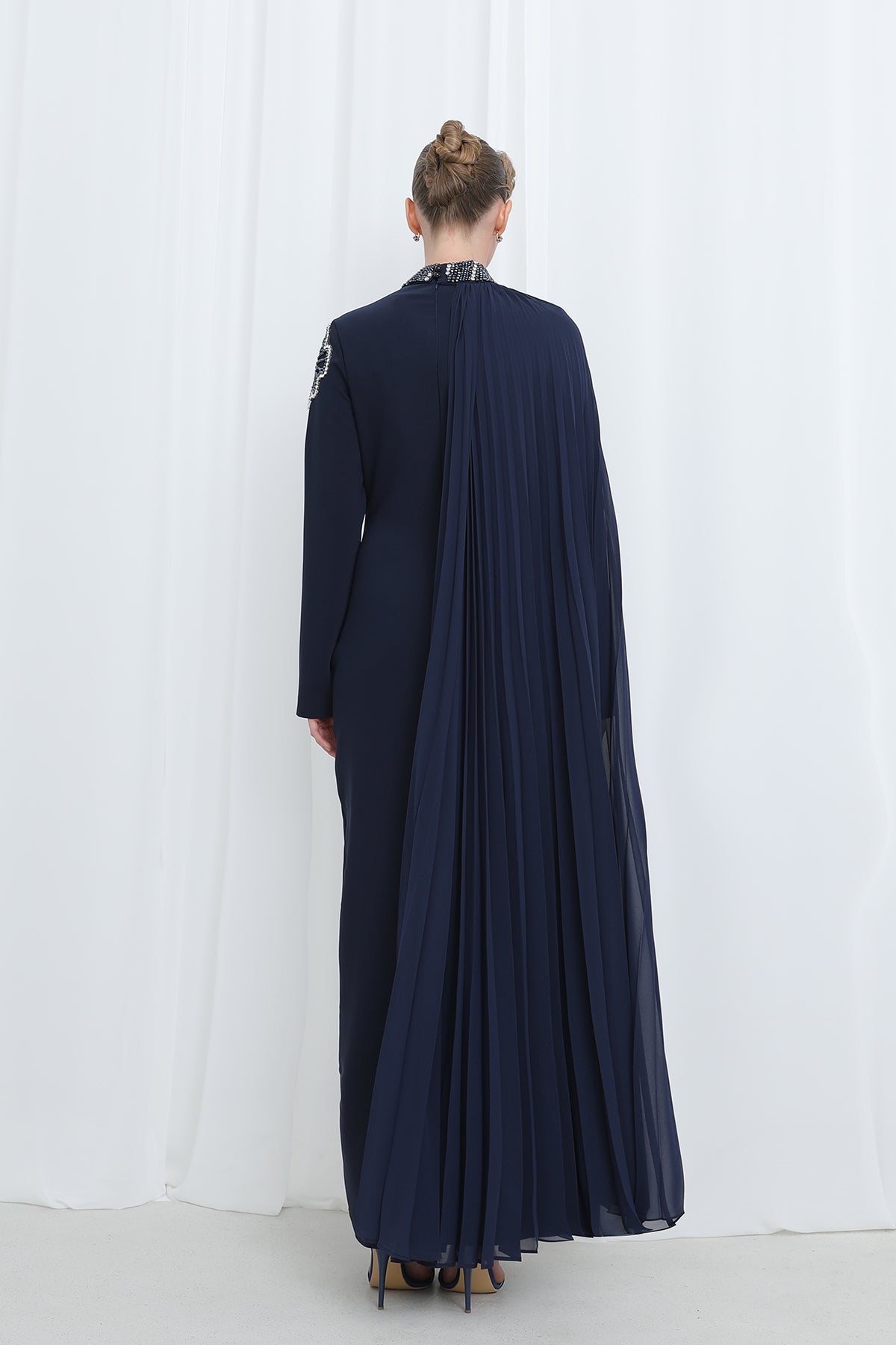 Kadın Tek Taraf Şifon Pelerinli Çiçek İşlemeli Tesettür Abiye-17013ELB