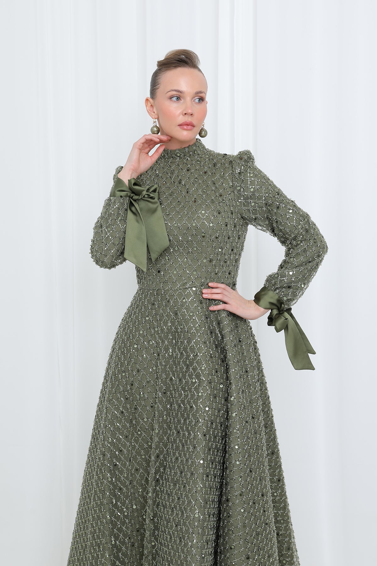 Kadın Pul Payet File İşlemeli Saten Manşet Detaylı Abiye Elbise-17014ELB