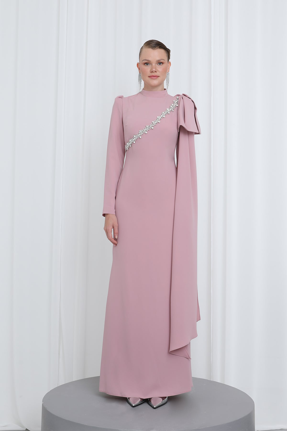 Kadın Tek Omuz Aksesuarlı Taş Detaylı Tesettür Abiye Elbise-17026ELB