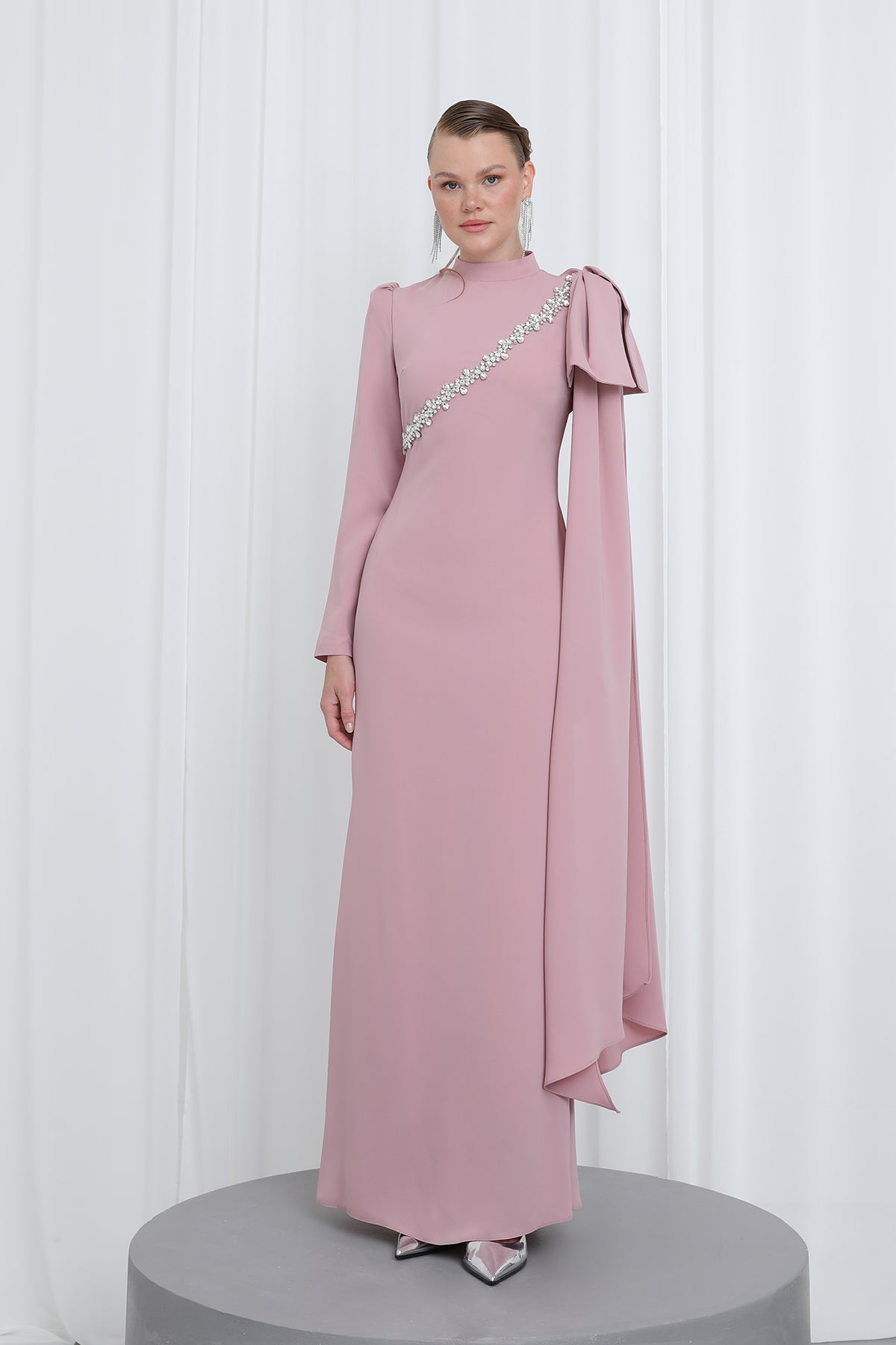 Kadın Tek Omuz Aksesuarlı Taş Detaylı Tesettür Abiye Elbise-17026ELB