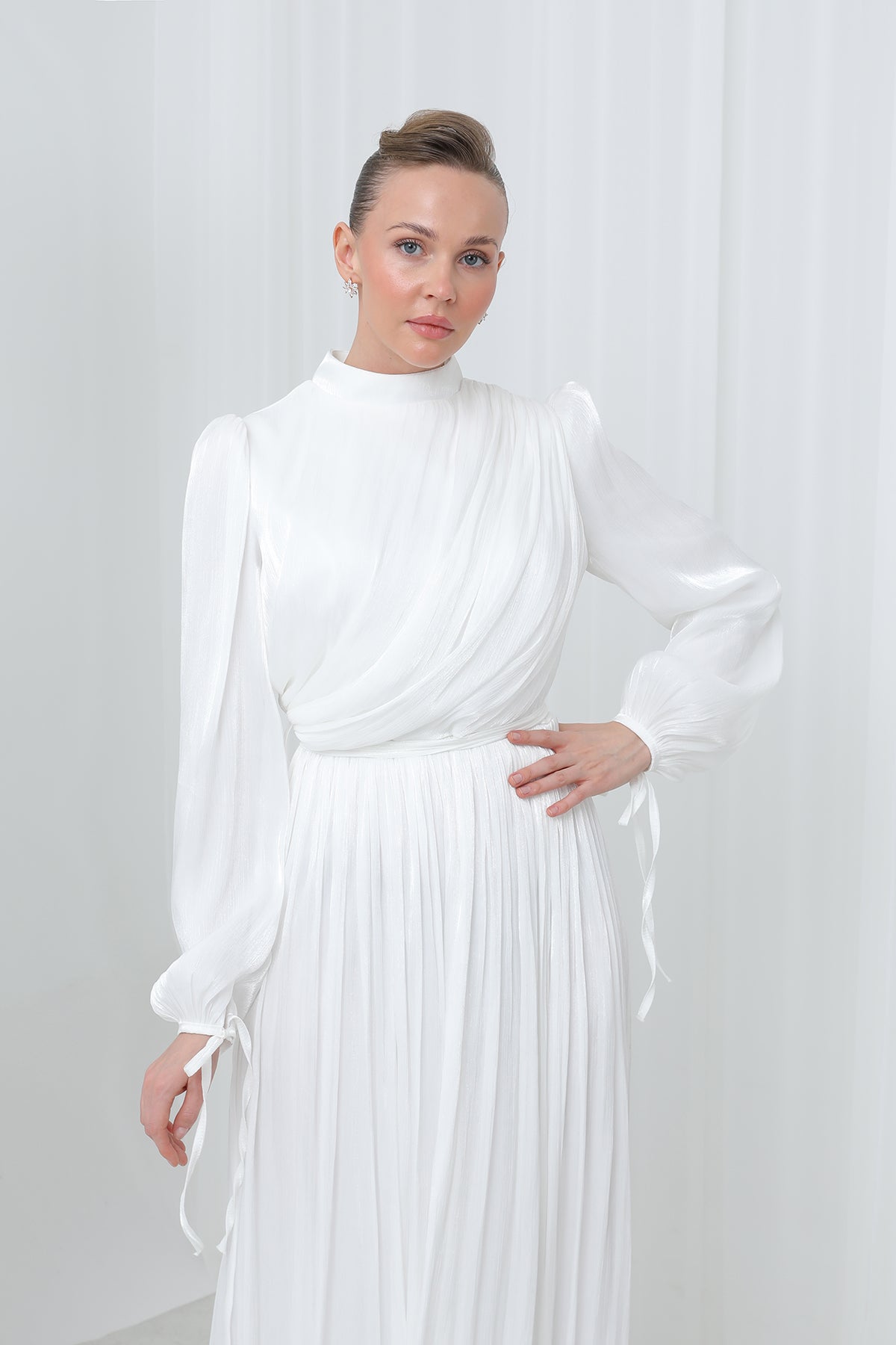 Kadın Saten Dokulu Pileli Uzun Kollu Modern Tesettür Abiye-17029ELB