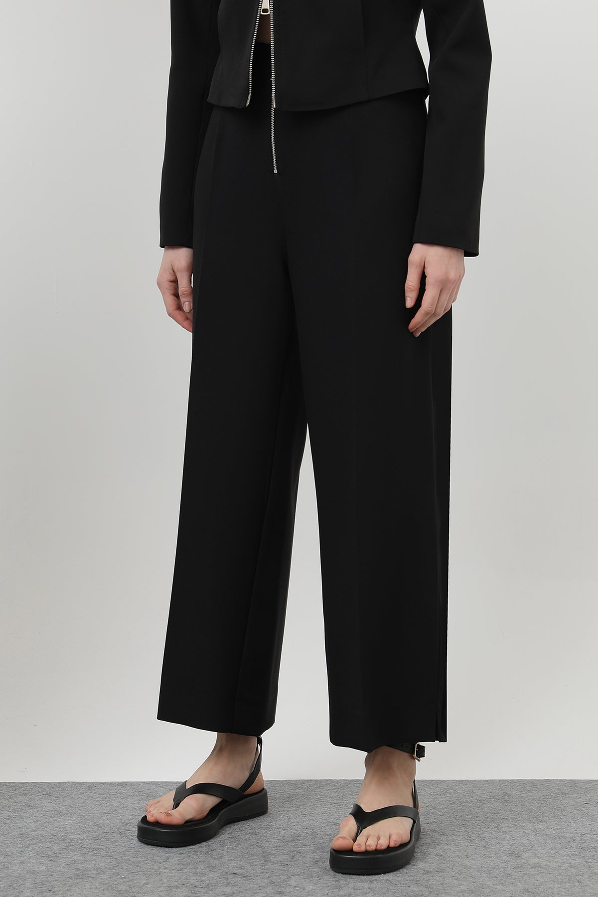 Kadın Fermuar Detaylı Pensli Pantolon- 18228PNT