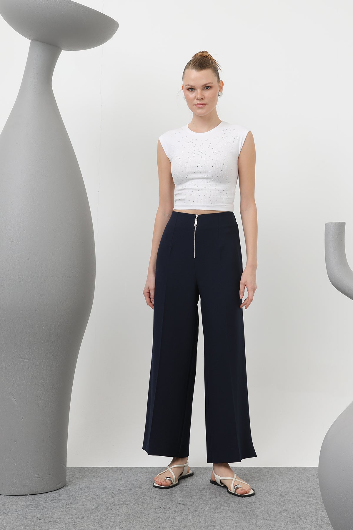 Kadın Fermuar Detaylı Pensli Pantolon- 18228PNT