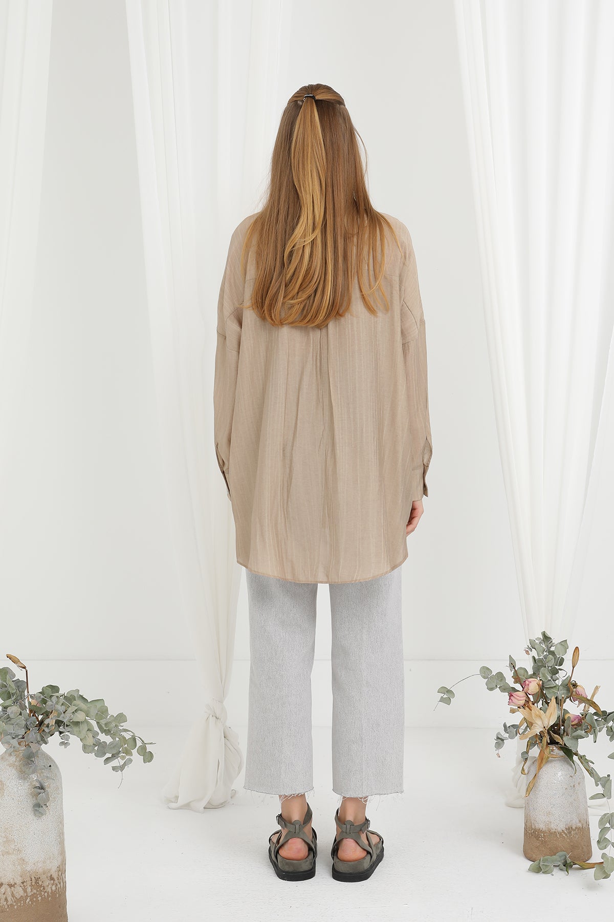 Kadın Sedef Düğmeli Arkası Roba Detaylı Gömlek - 20645GML