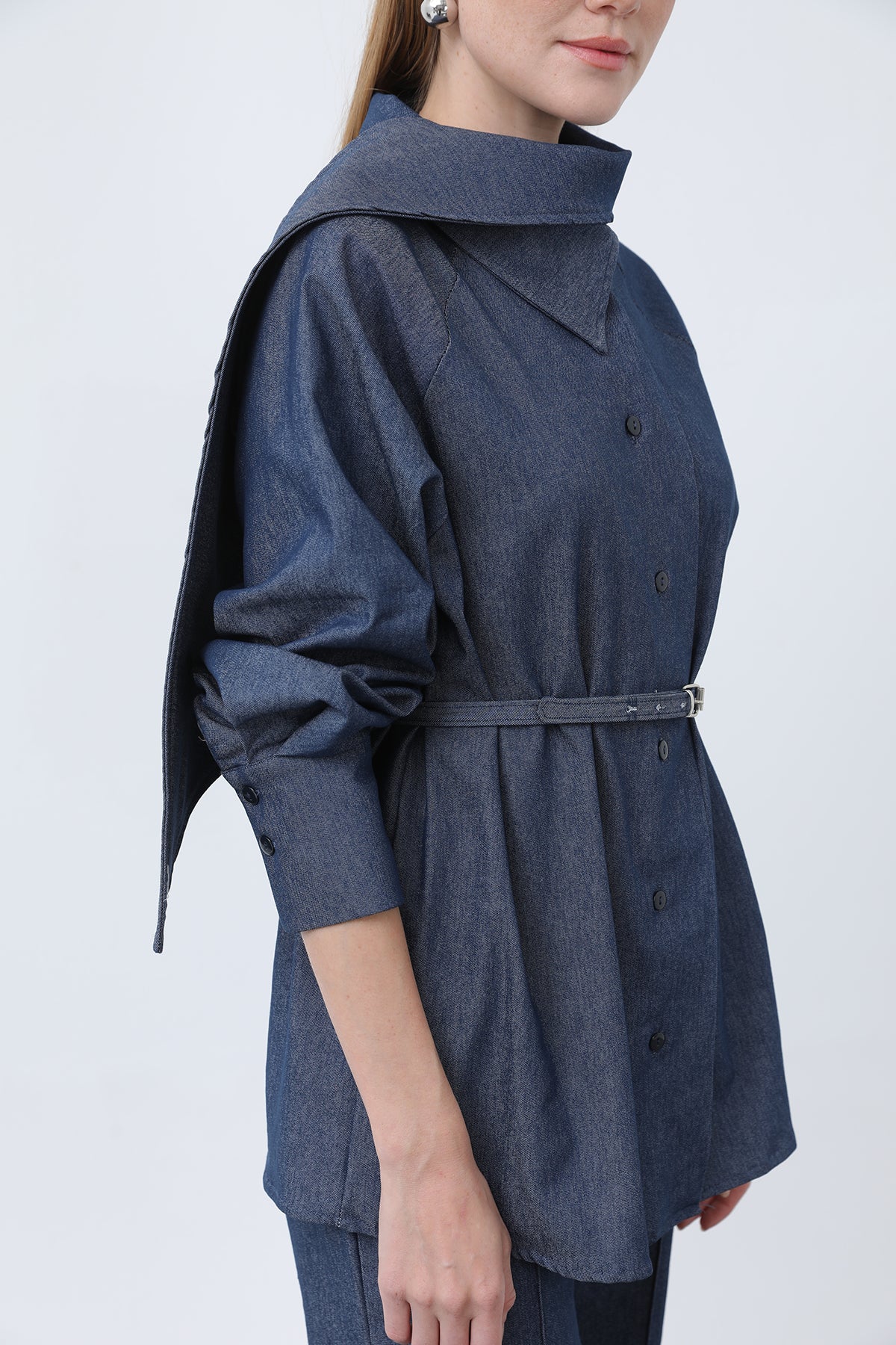 Kadın Kruvaze Yaka Kemer Detaylı Pantolonlu Denim Takım - 20652TKS