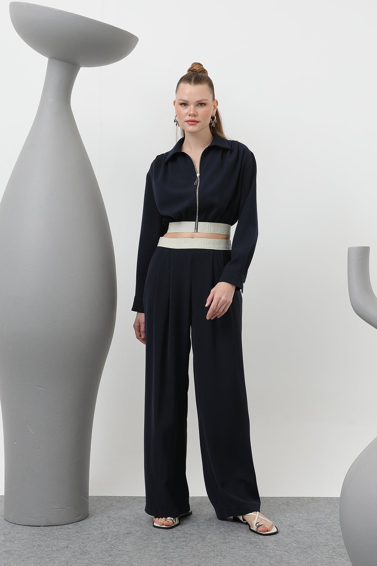 Pileli Lastik Detaylı Ceket - 32145CKT