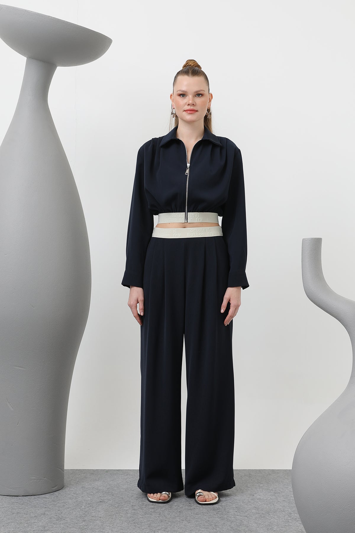 Pileli Lastik Detaylı Ceket - 32145CKT