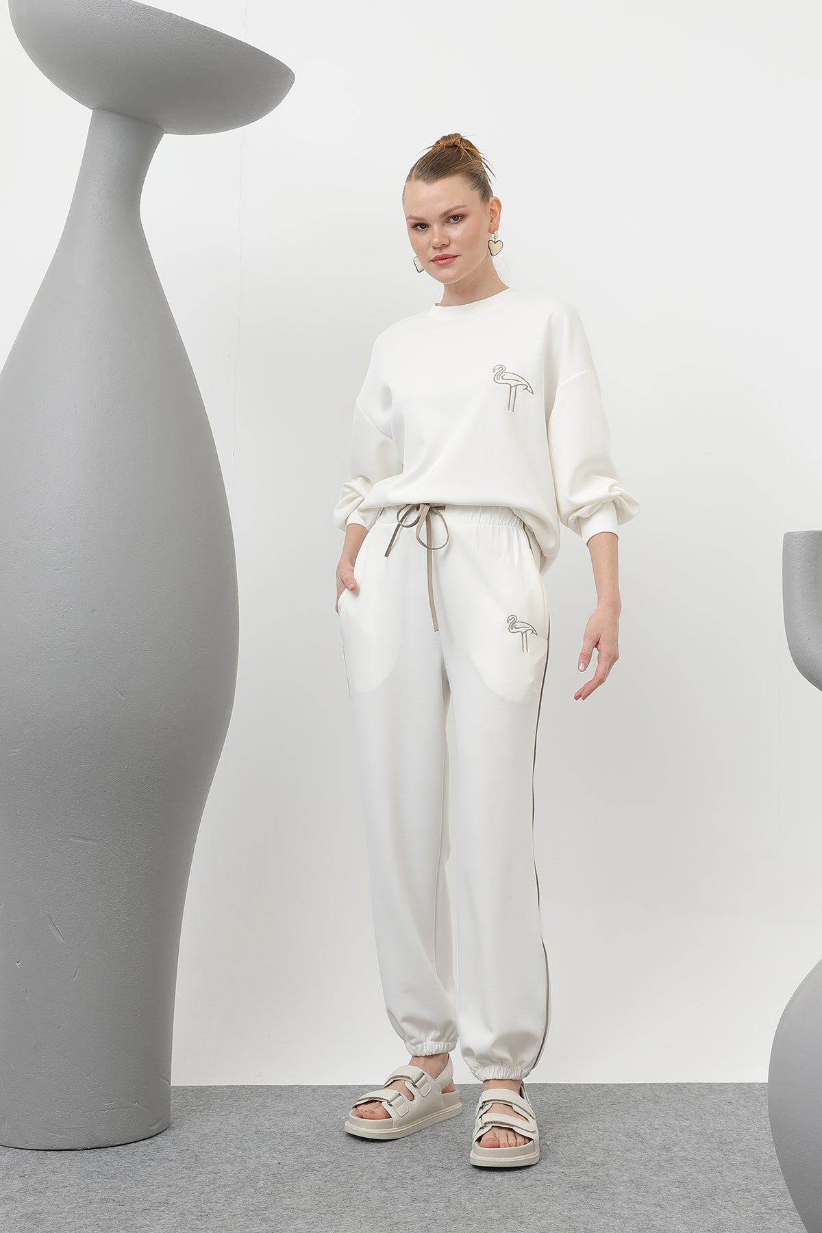 Kadın Kuğu Nakışlı Eşofman Takım - 32162TKS