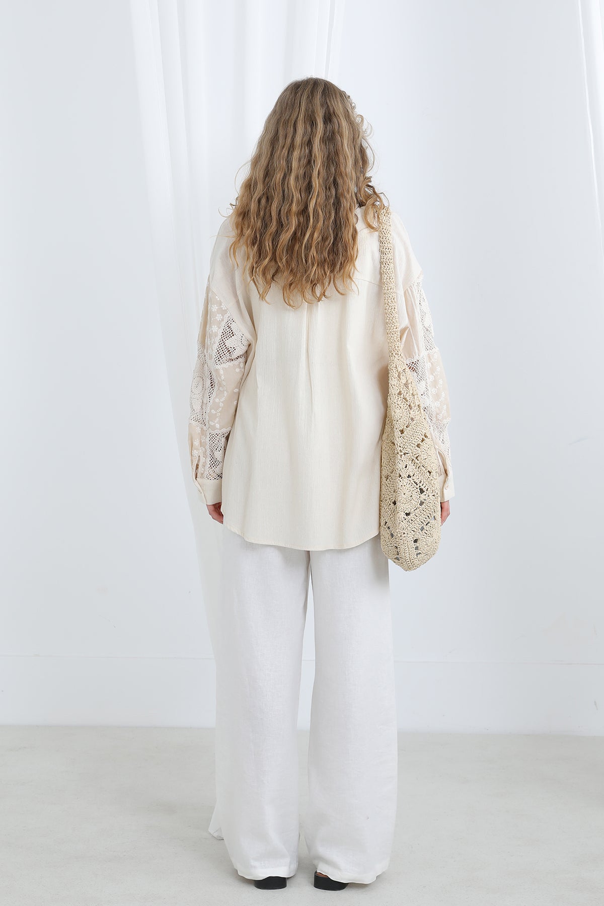 Dantel Detaylı Oversize Gömlek-32324GML