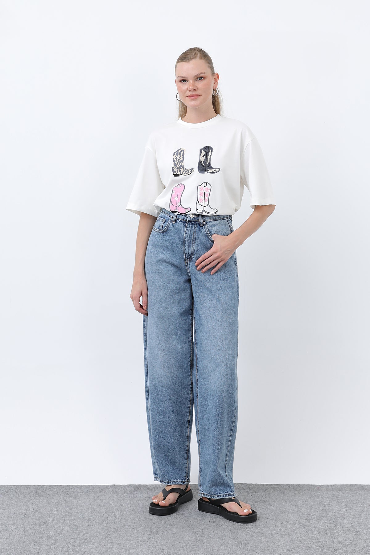 Kadın Kovboy Çizme Nakışlı Tişört