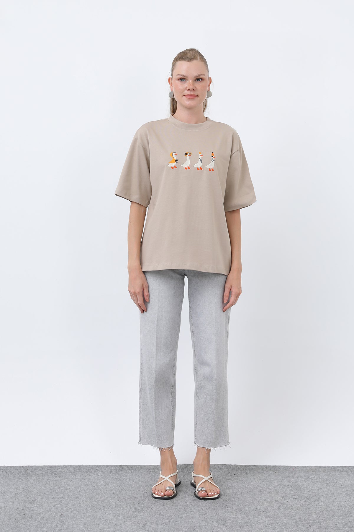 Kadın Ördek Desenli Tişört