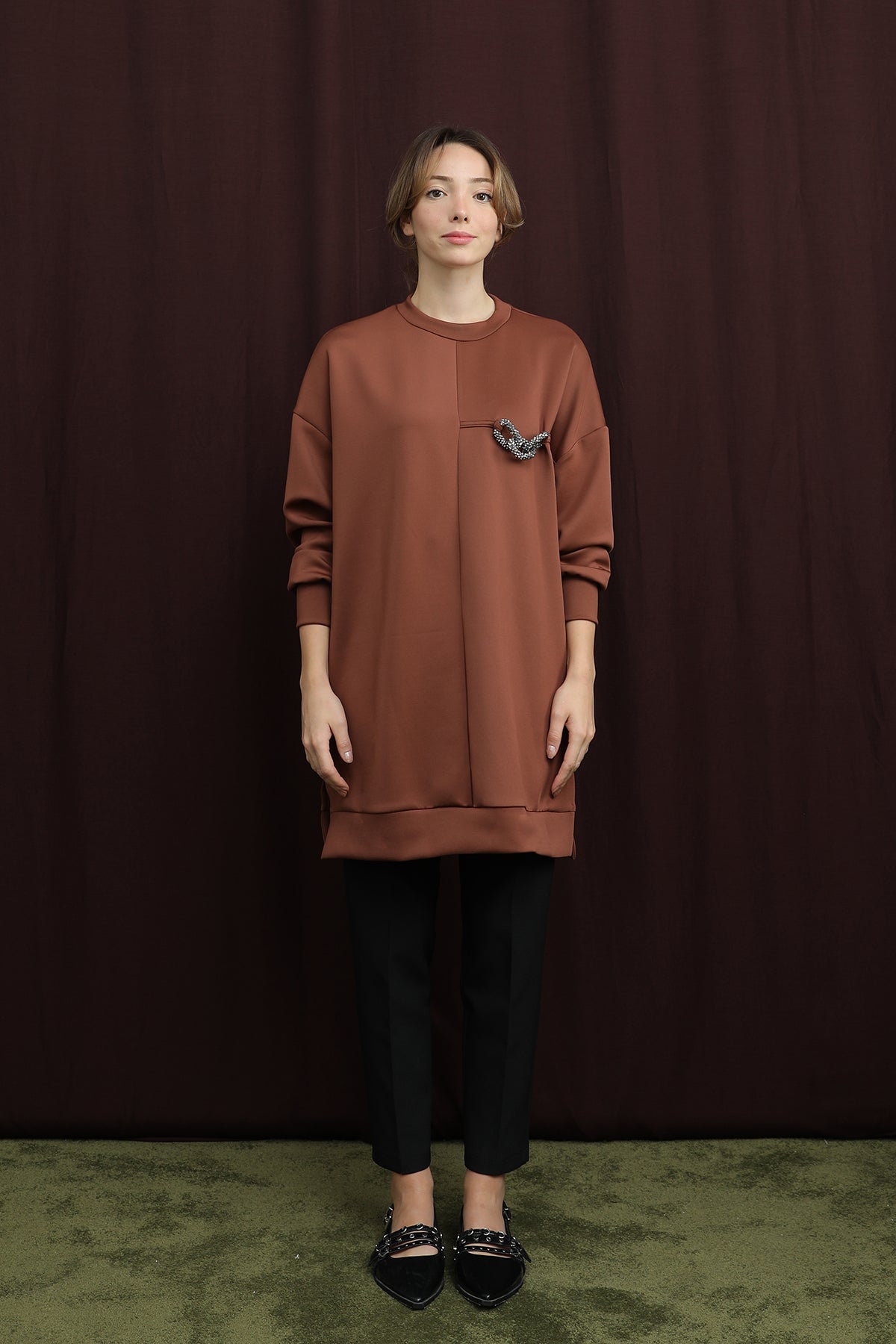 Kadın Bedeni Aksesuarlı Tunik - 10717TUN