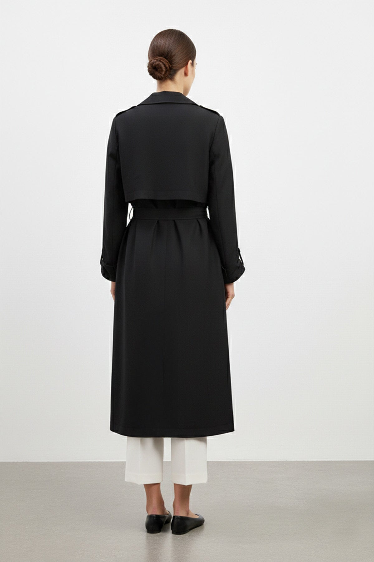 Kadın Broş Detaylı Kemerli Midi Boy Trençkot-15250TRC