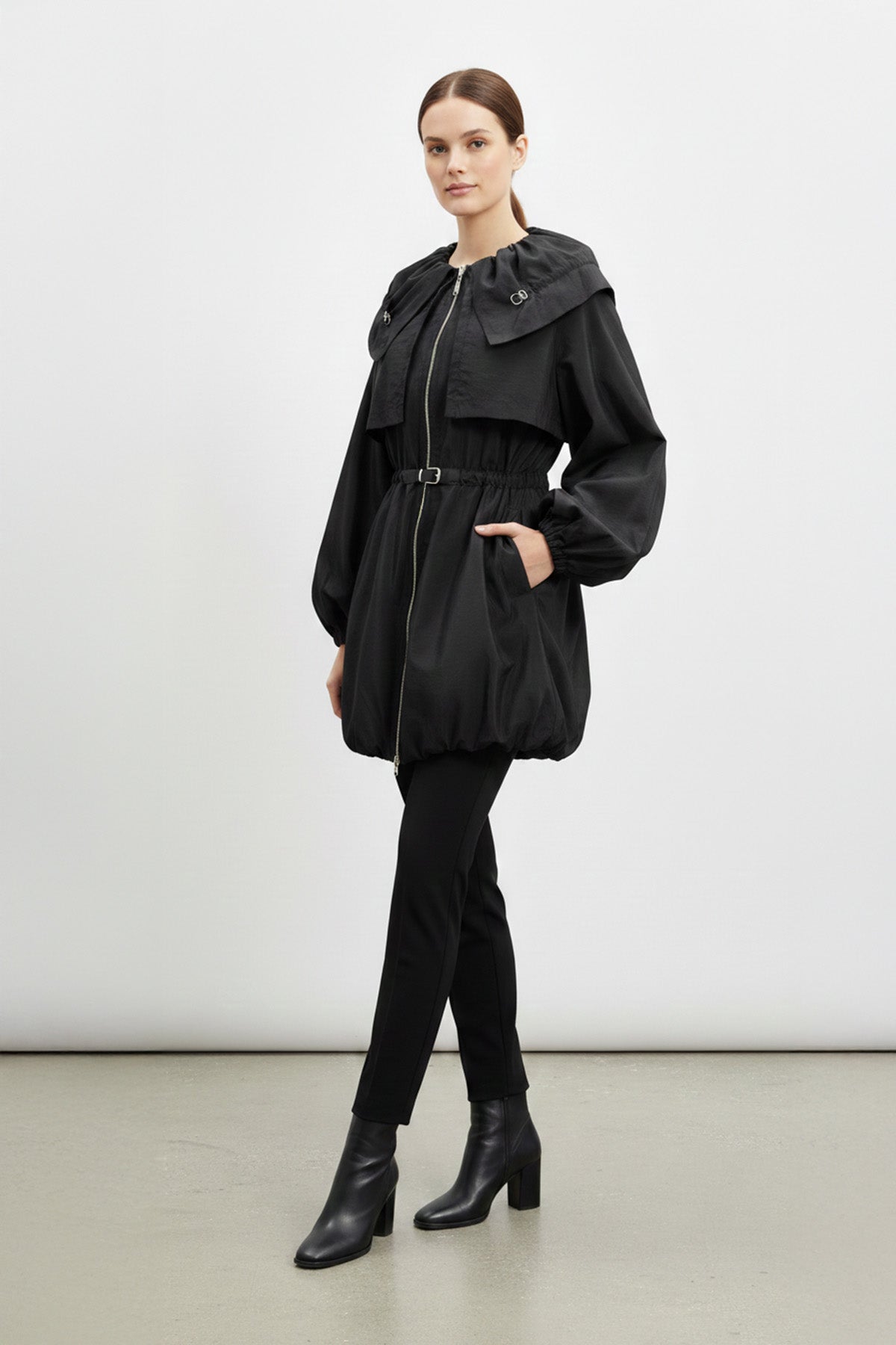 Kadın Balon Kol Detaylı Kemerli Kısa Trenchcoat-32450TRC