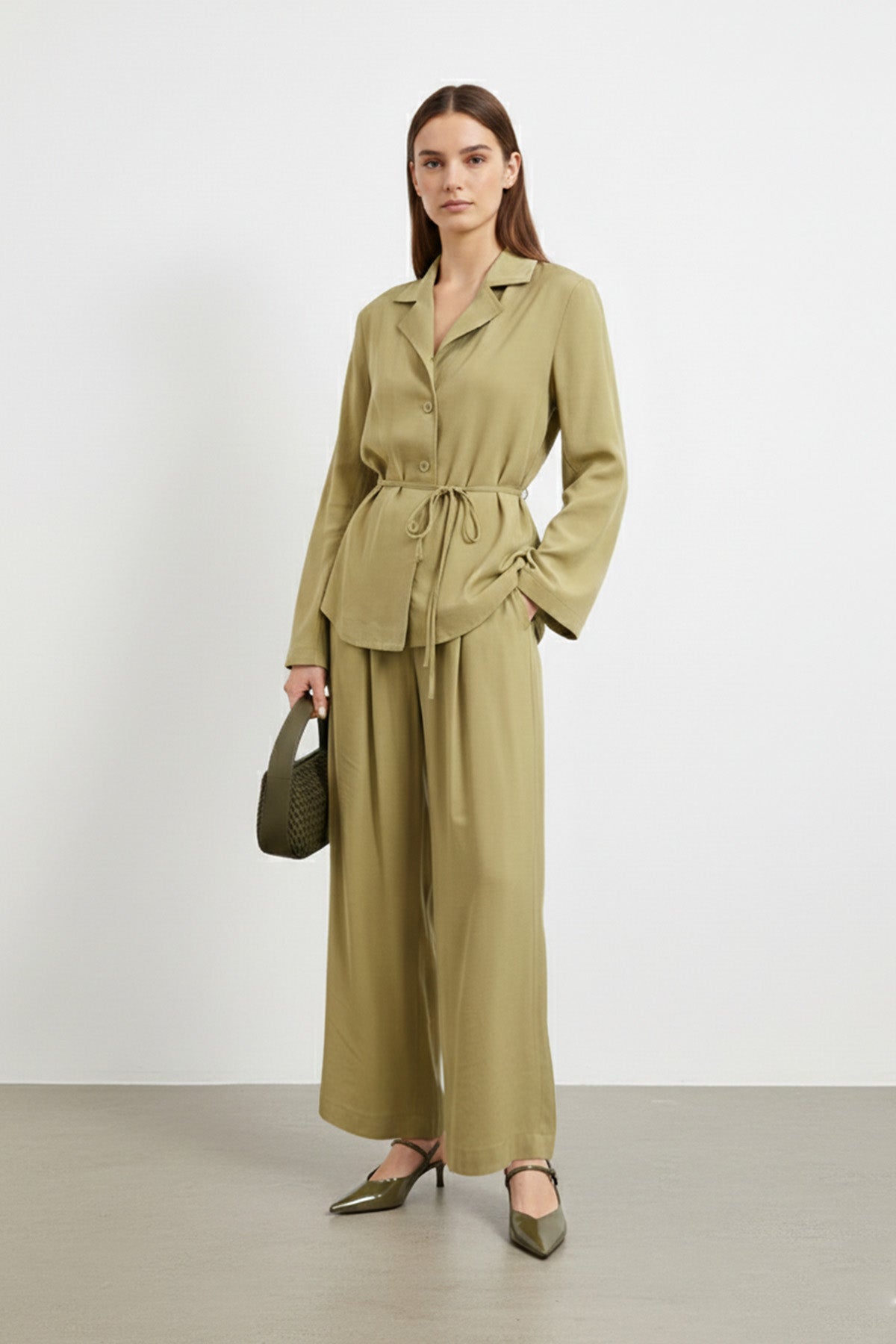 Kadın Kuşaklı Ceket ve Bol Paça Pantolon Takım-32468TKS