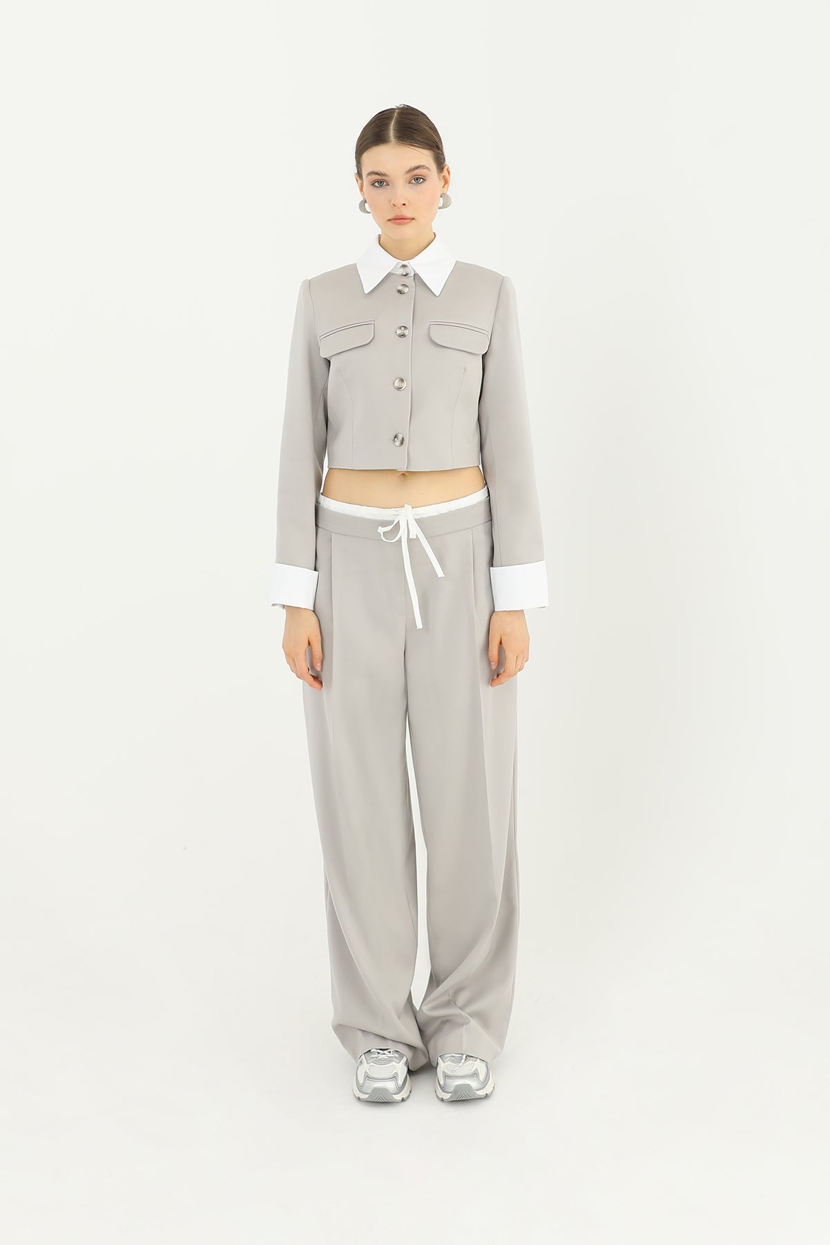 Kadın Yaka ve kol Detaylı Kısa Ceket - 31606CKT