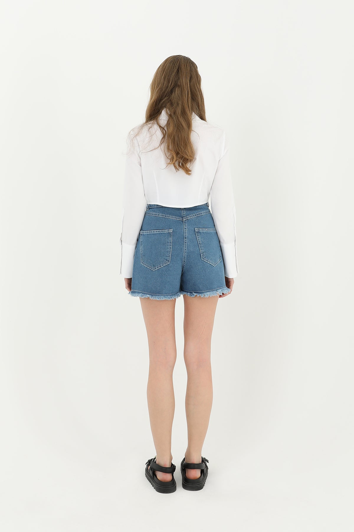 Kadın Manşet Kol Detaylı Crop Gömlek   - 31669GML