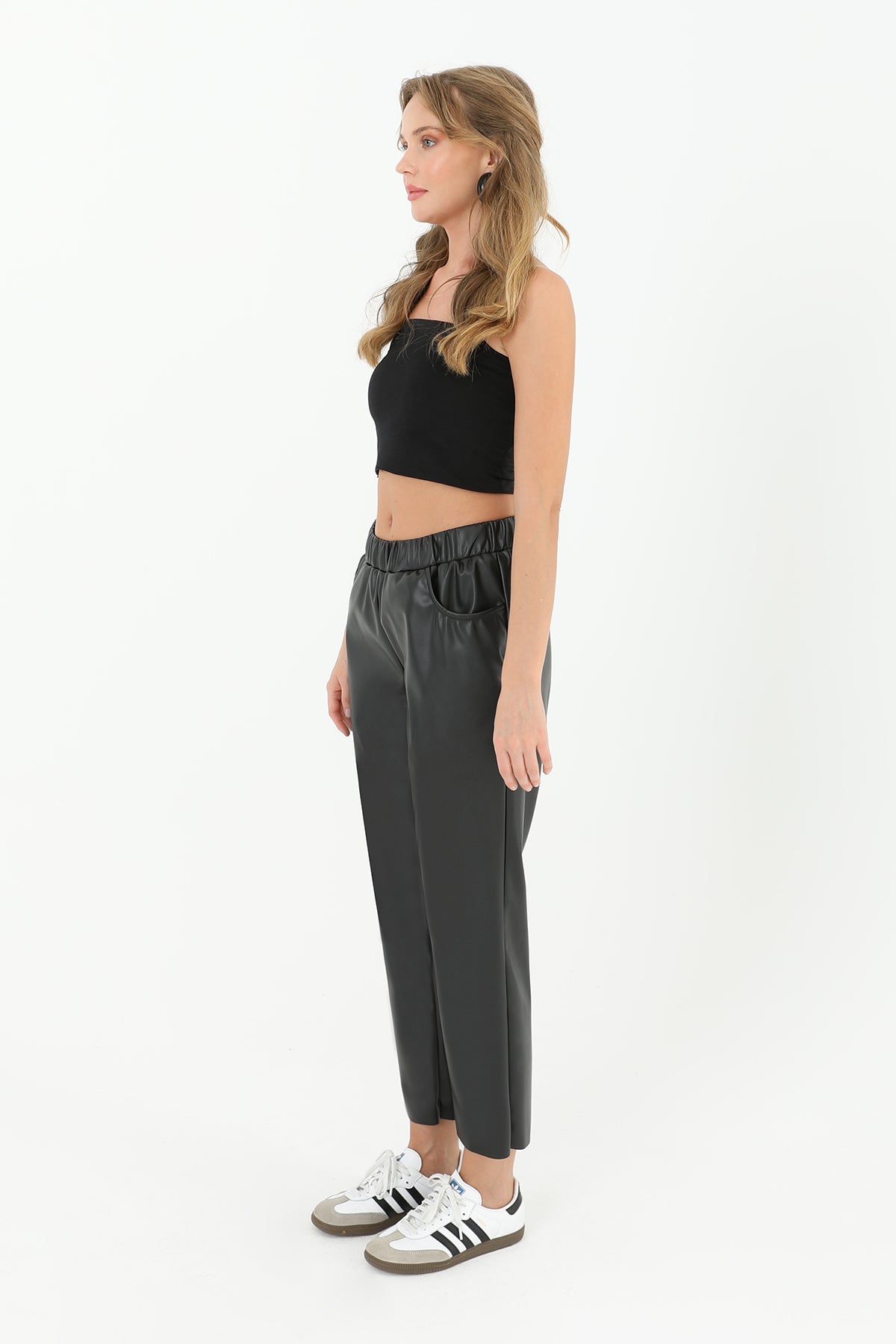 Kadın Beli Lastikli Cep Detaylı Deri Pantolon  - 18205PNT
