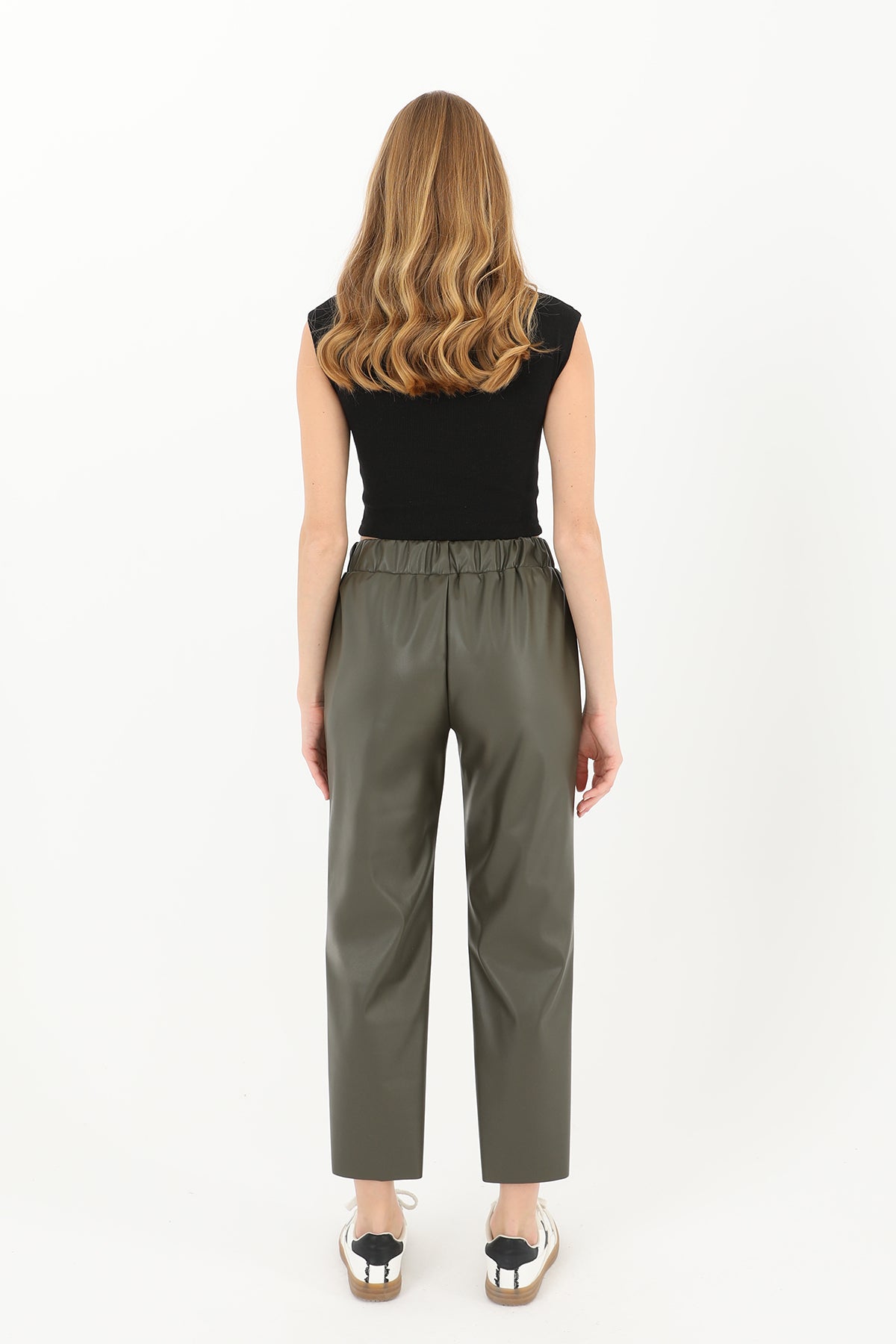 Kadın Beli Lastikli Cep Detaylı Deri Pantolon  - 18205PNT