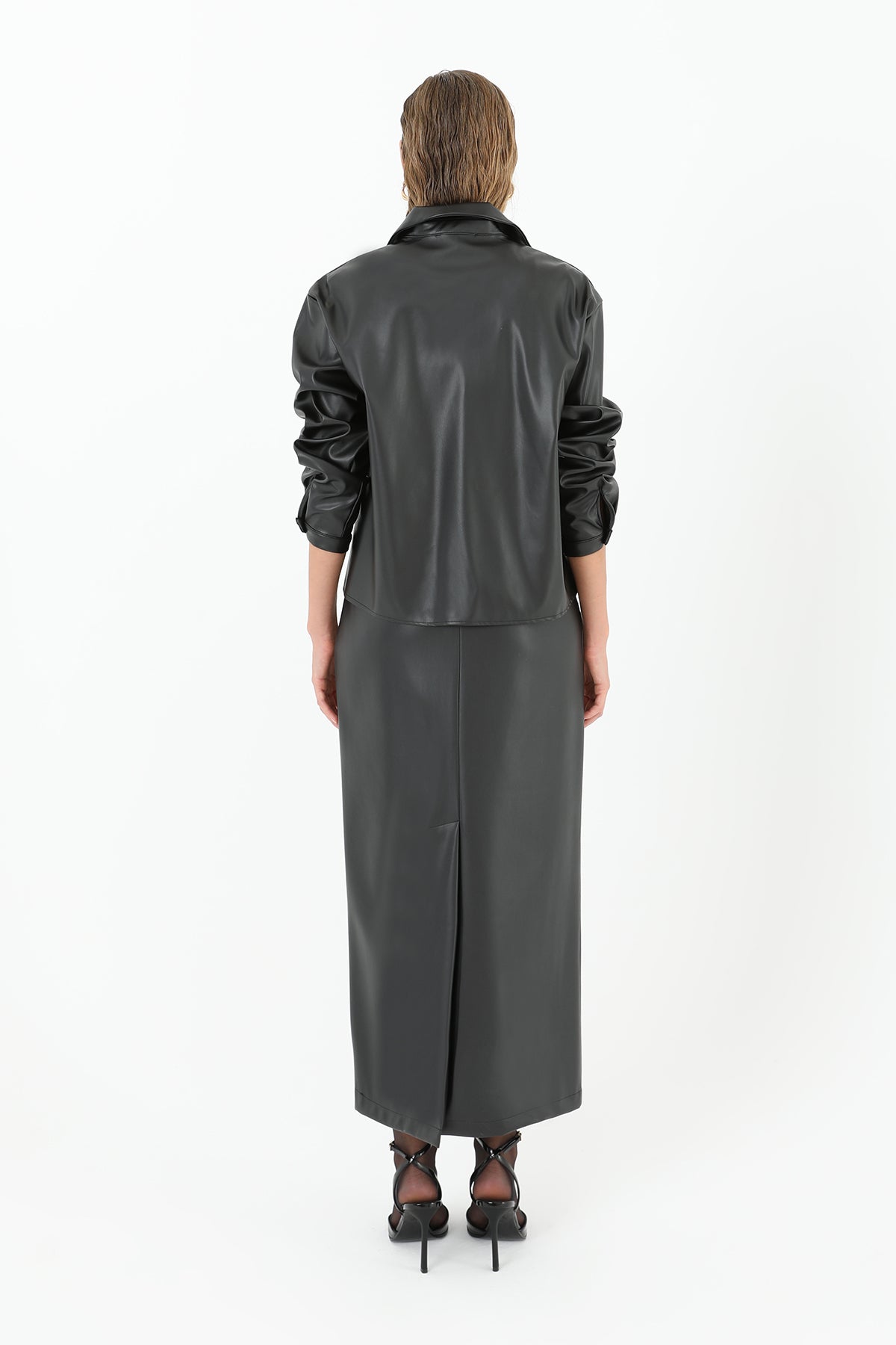 Kadın Etek Ucu Dantelli Deri Gömlek  - 31970GML