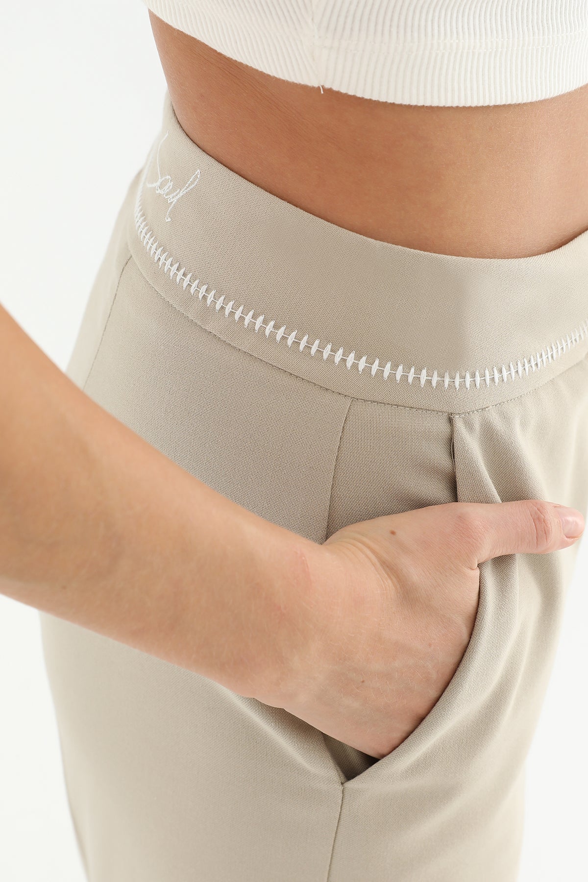 Kadın Beli Nakış Detaylı Geniş Paça Pantolon  - 31976PNT