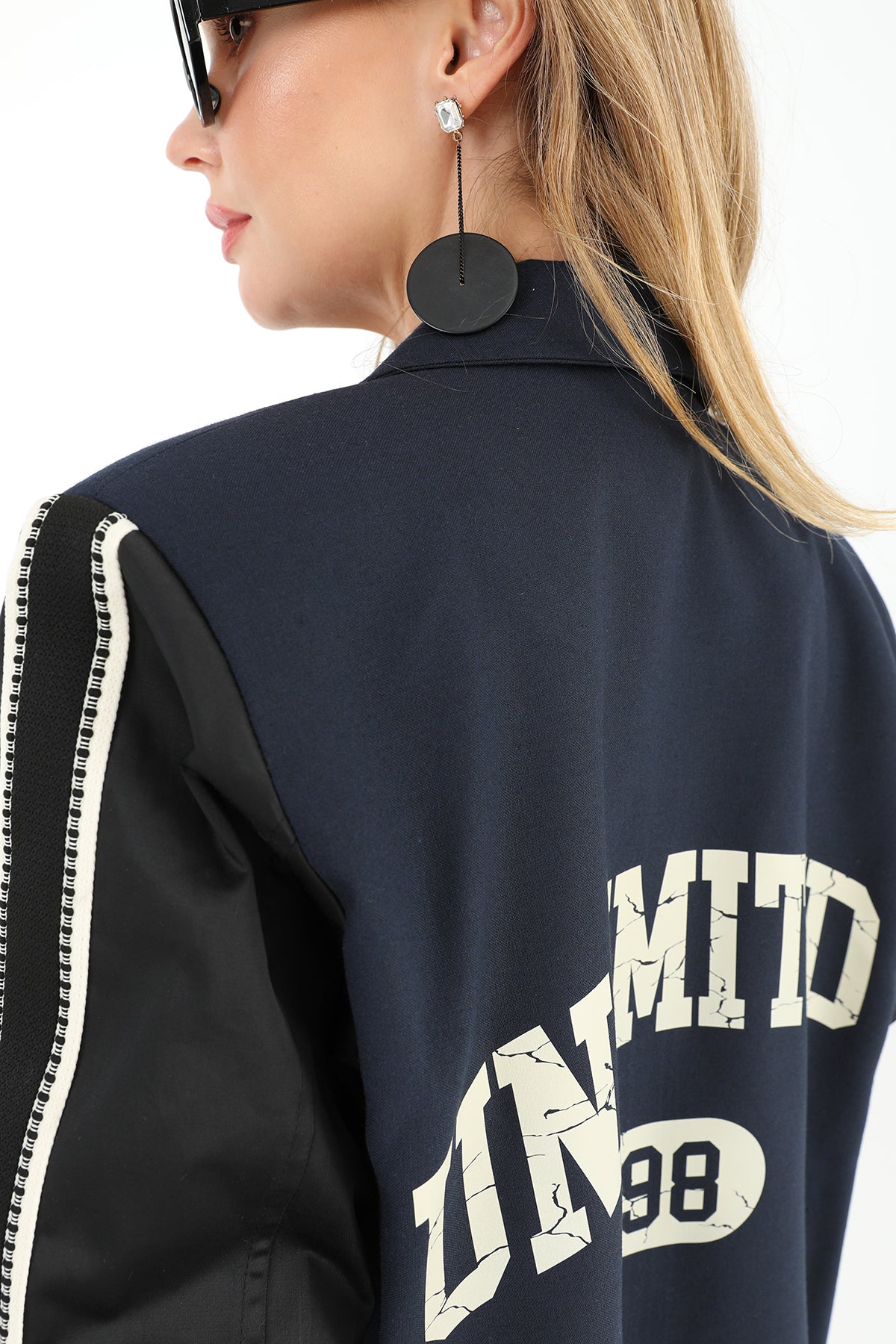 Kadın Kol Detaylı Kısa Ceket  - 31979CKT