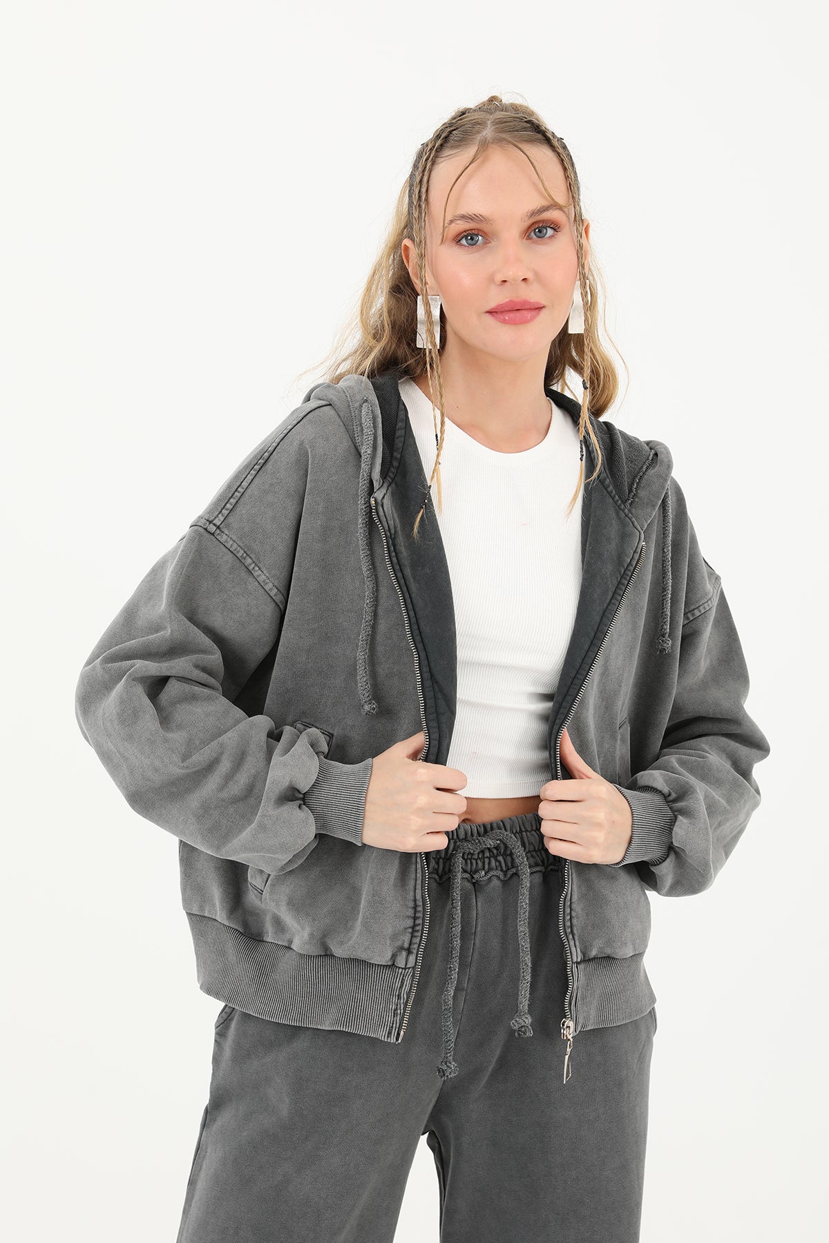 Kadın Fermuarlı Kapüşonlu Eskitme Sweatshirt - 32064SWT