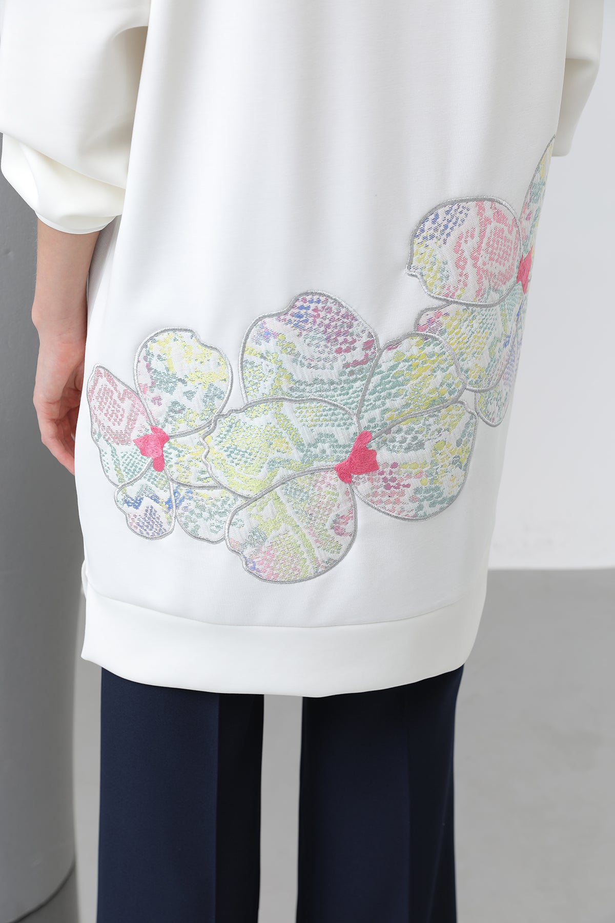 Kadın Önü Ve Arkası Nakış Detaylı Garnili Tunik - 10641TNK