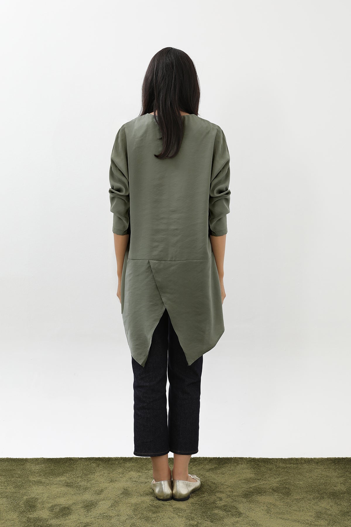 Kadın Arkası Çapraz Yırtmaçlı Tunik - 10675TUN