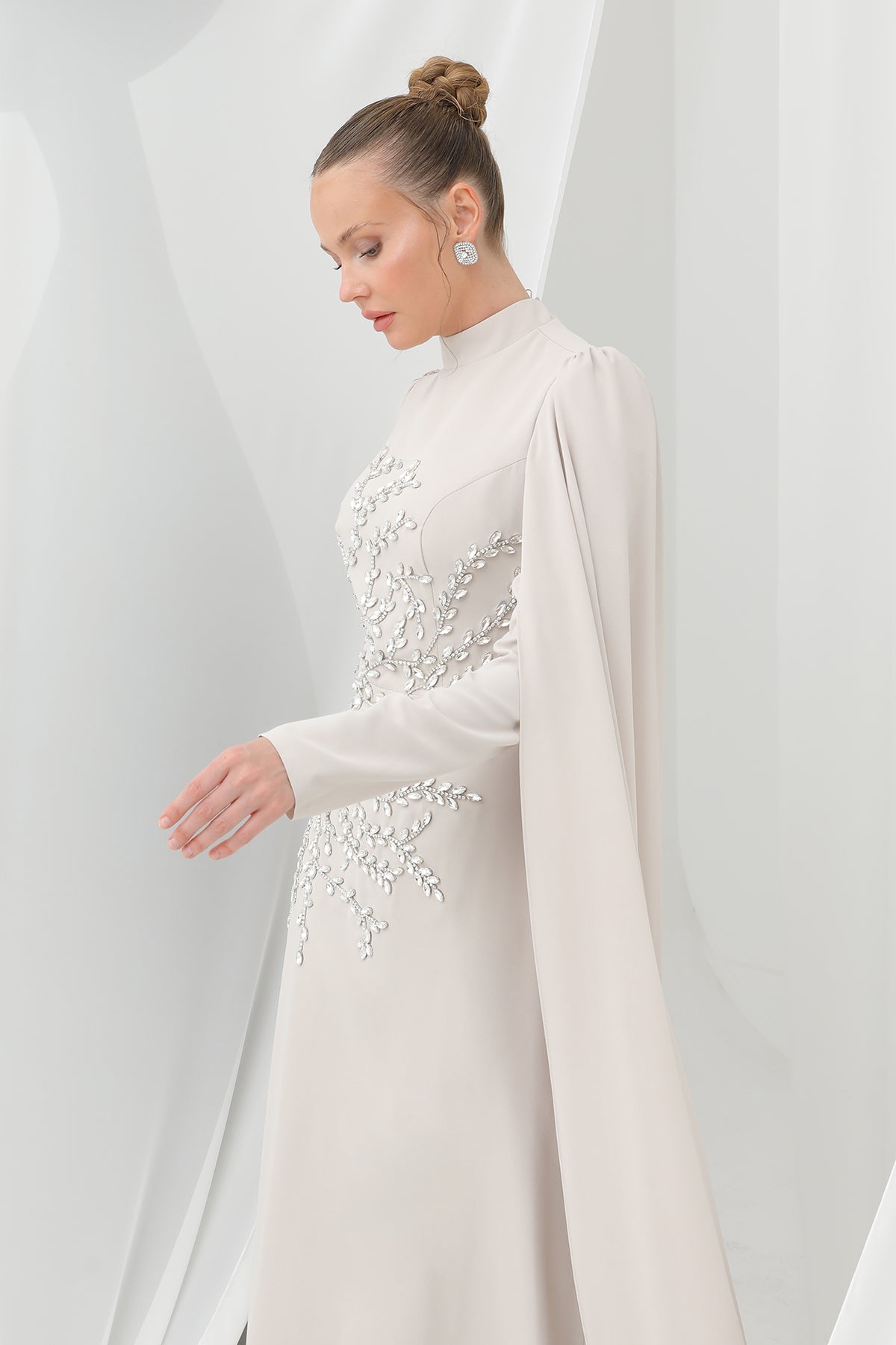 Kadın Yaprak Taş İşlemeli Pelerinli Abiye -12583ELB