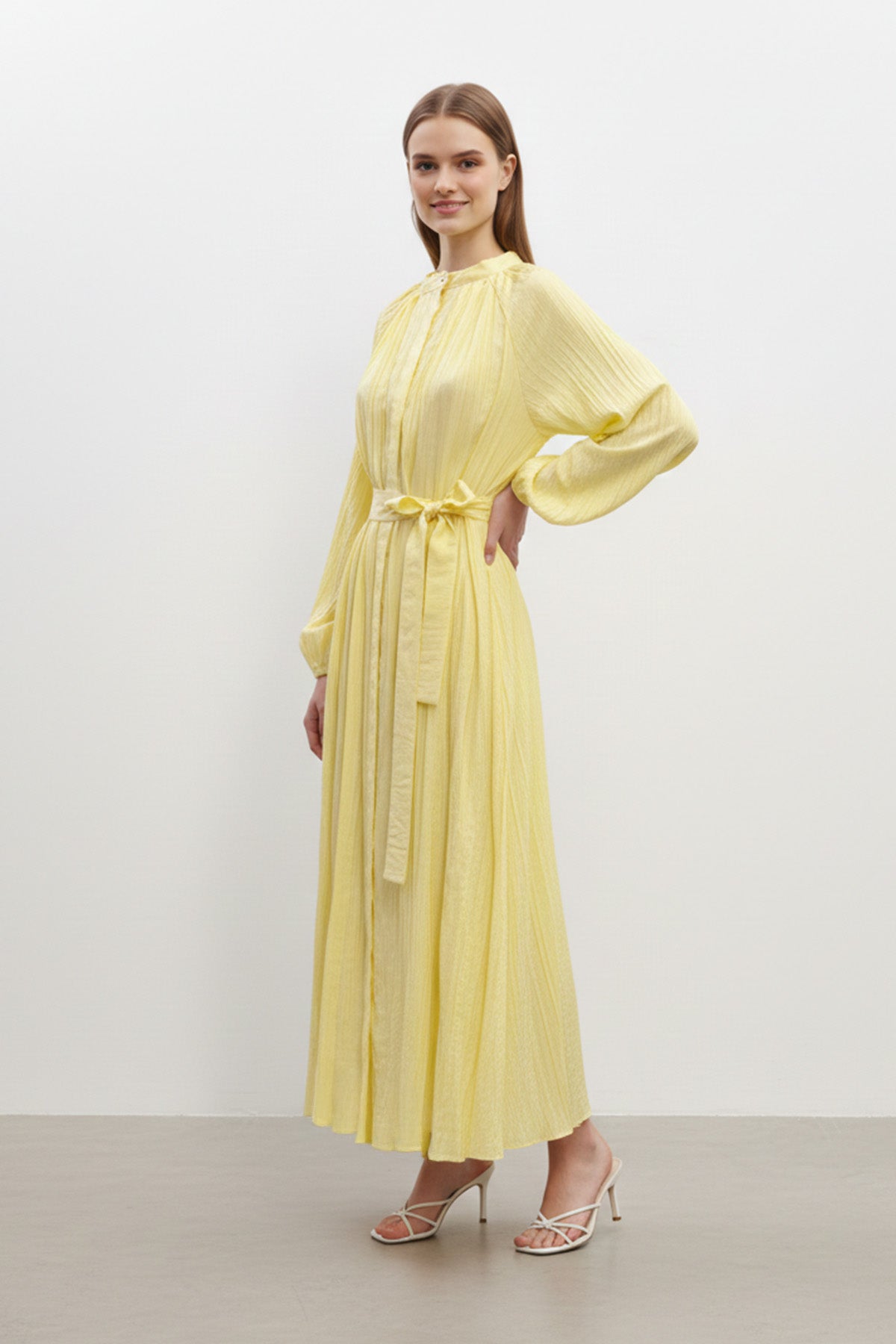 Kadın Yakası Pile Detaylı Kuşaklı Elbise - 12618ELB